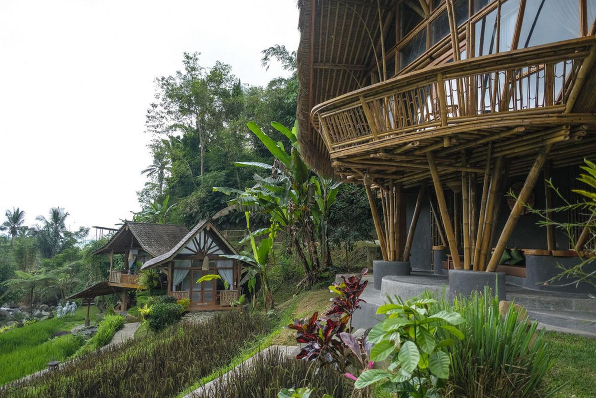 Villa Keuma & Resto By The Lavana