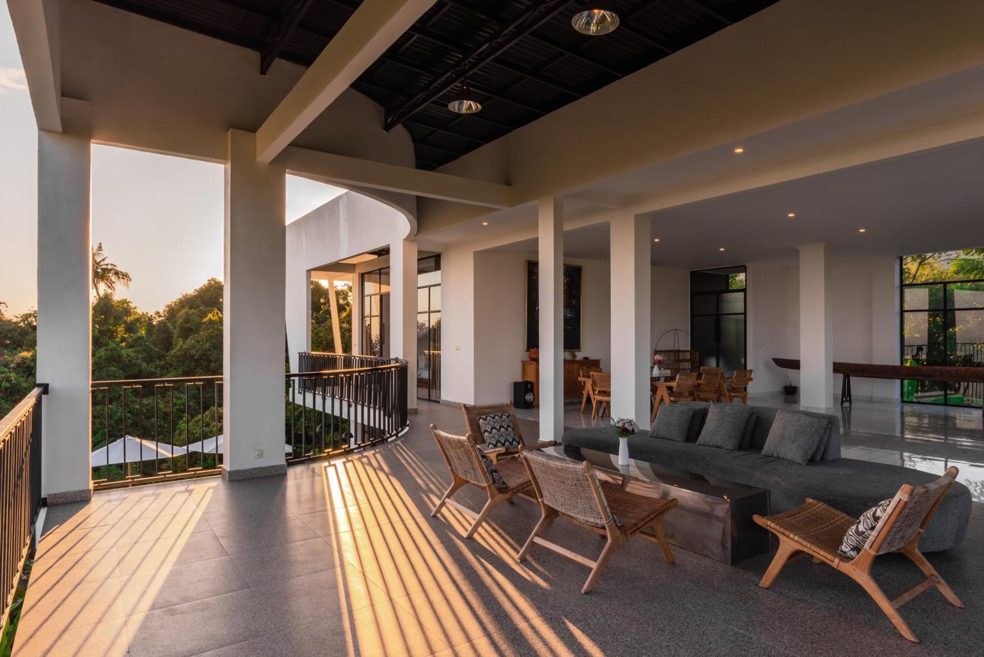 The Hacienda Villa