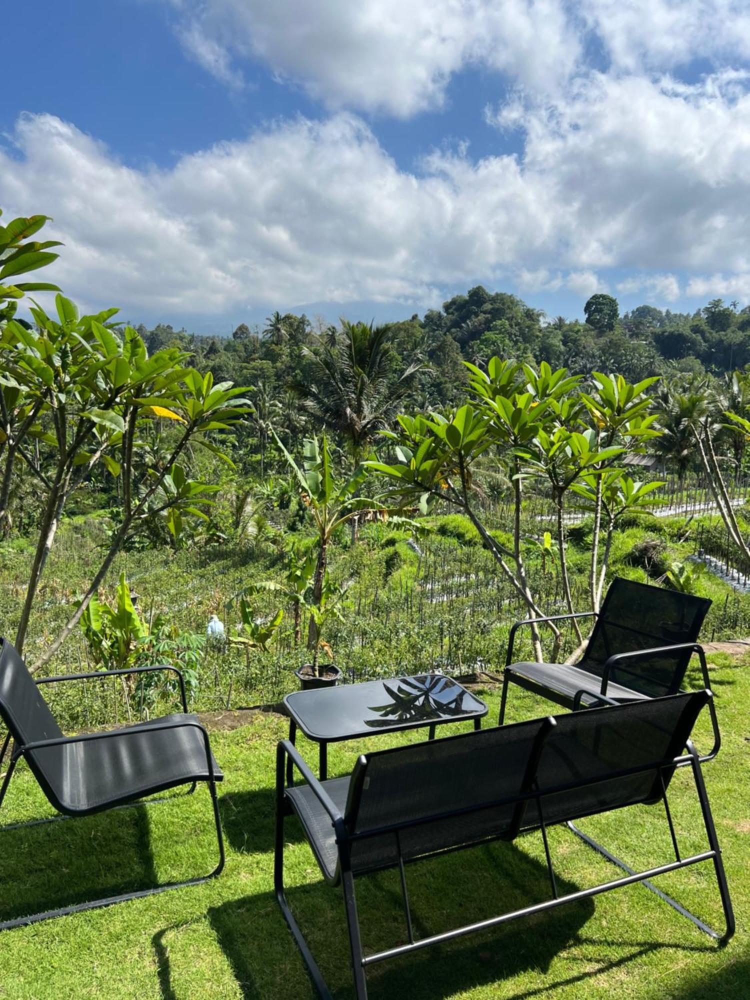 Bisbis House Iseh Village * Selat