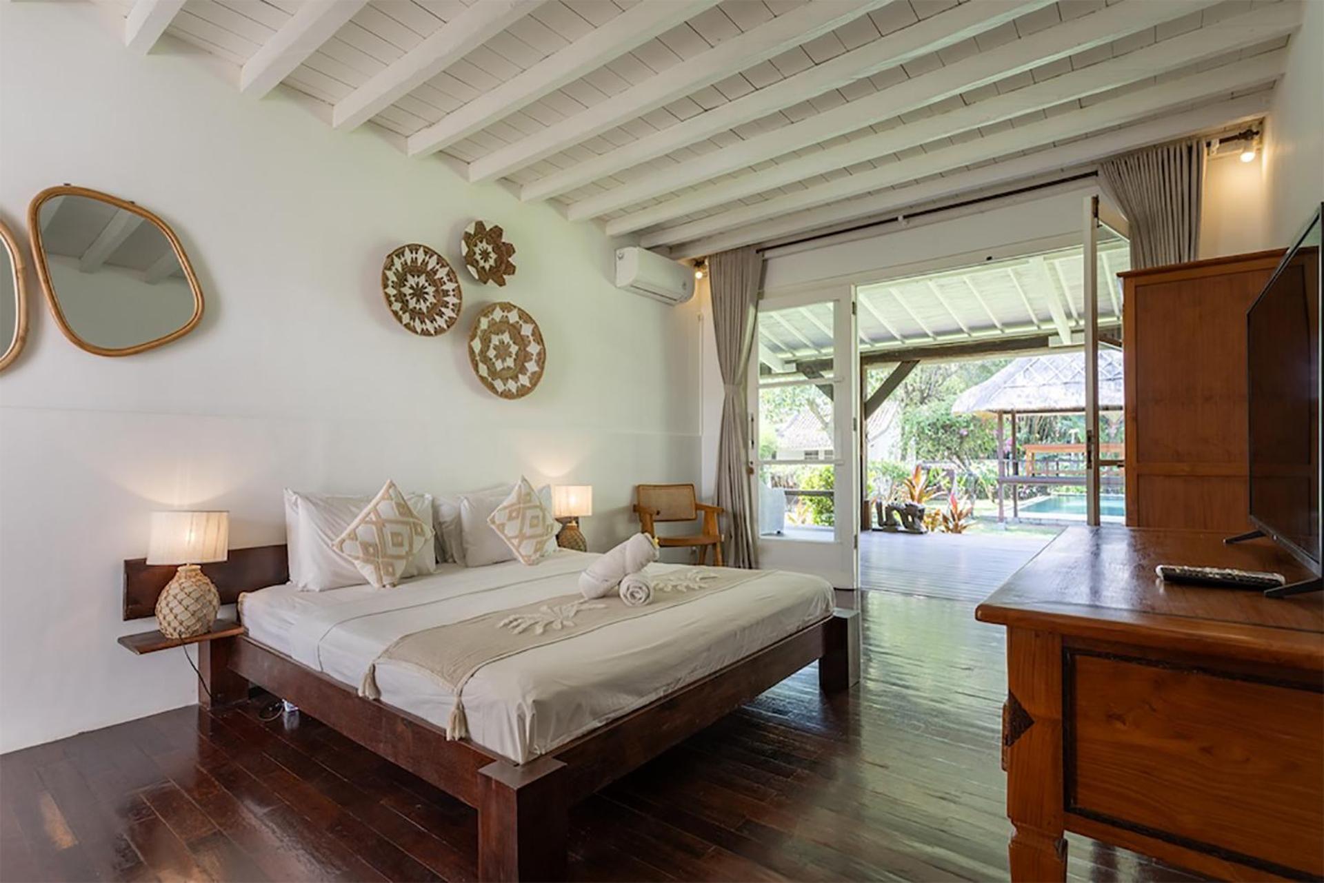 4 Bedroom - Kerobokan Villa *