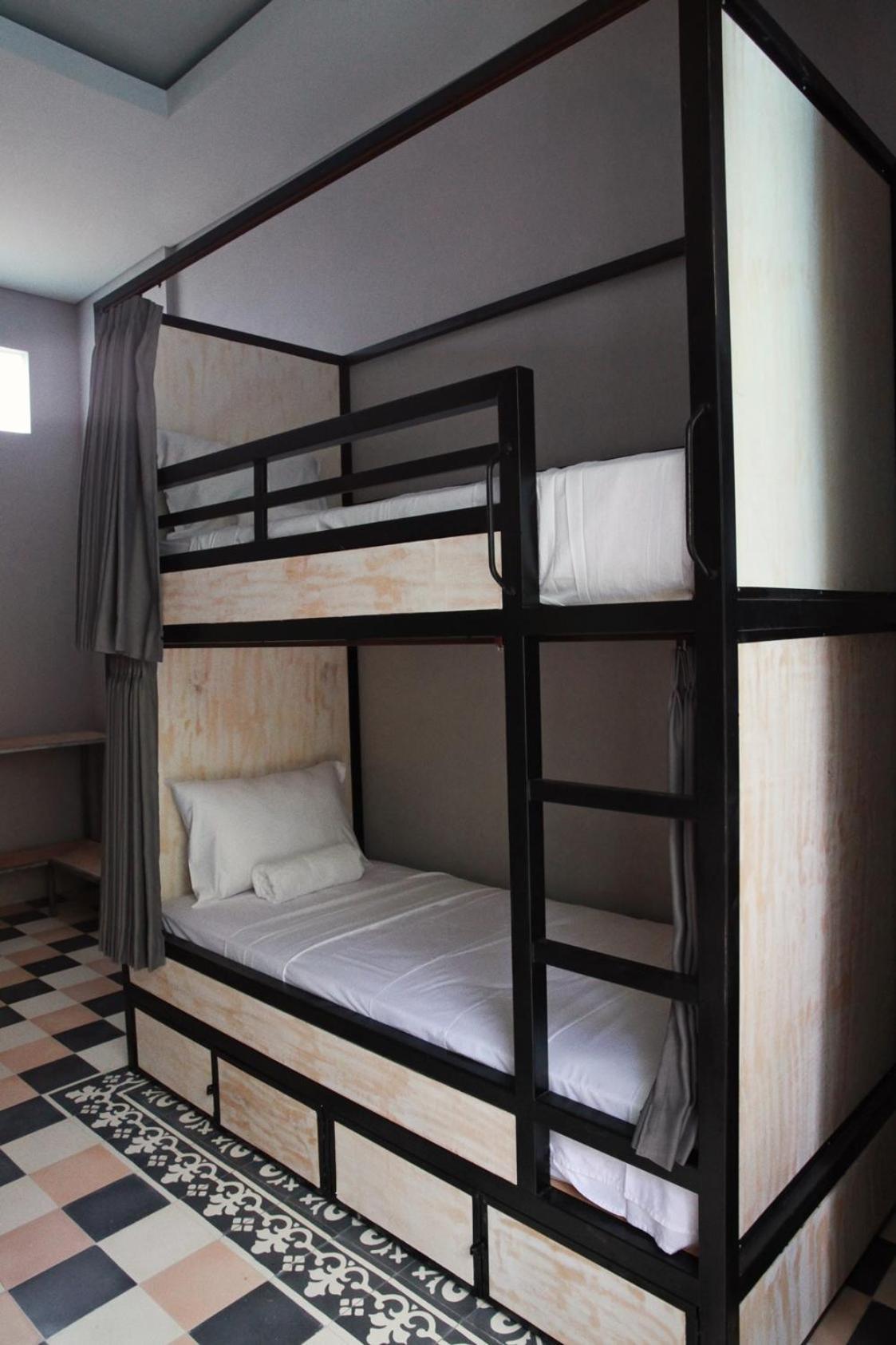 Mojosurf Camp Hostel *