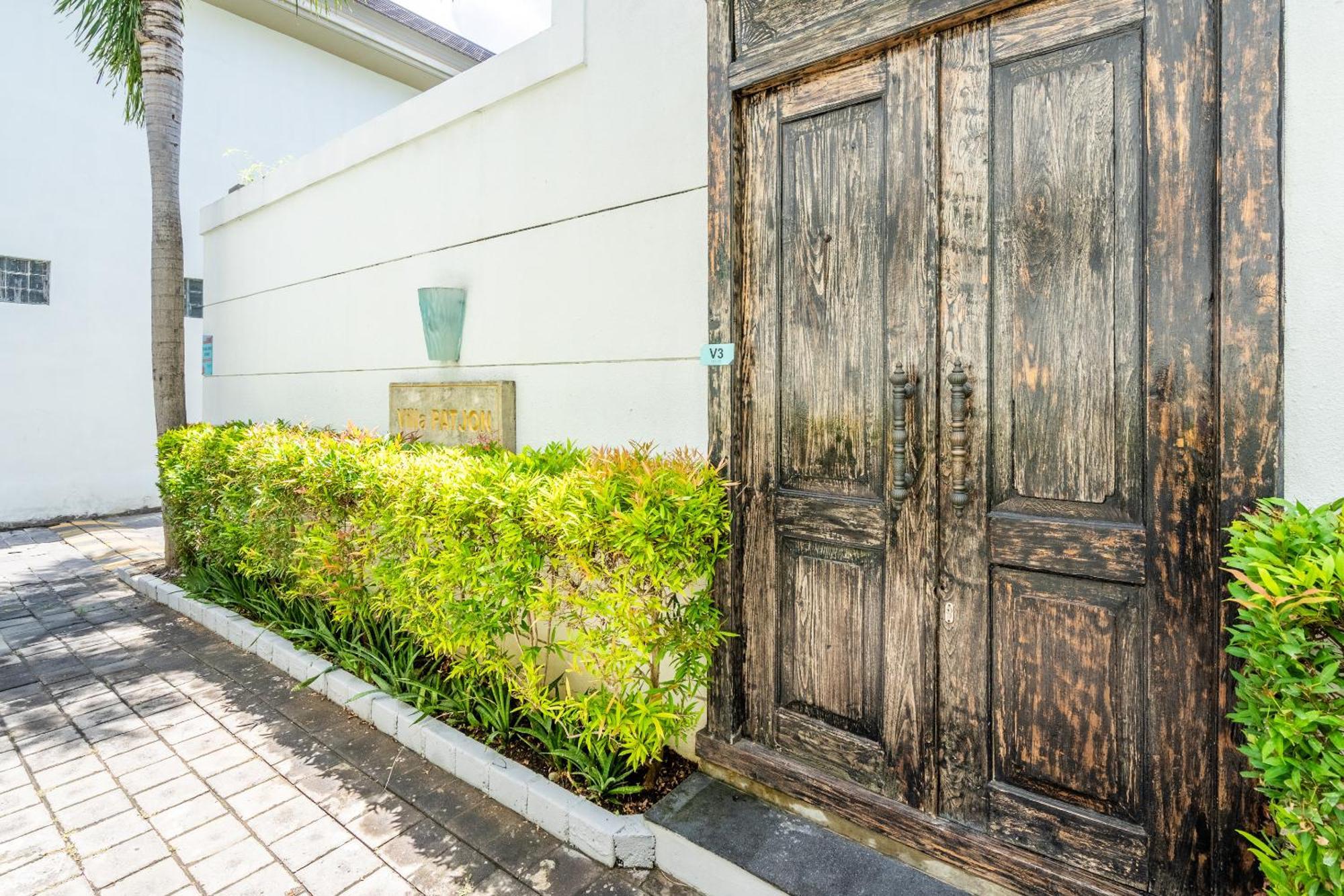 Aq-va & Seminyak Legian (Bali)