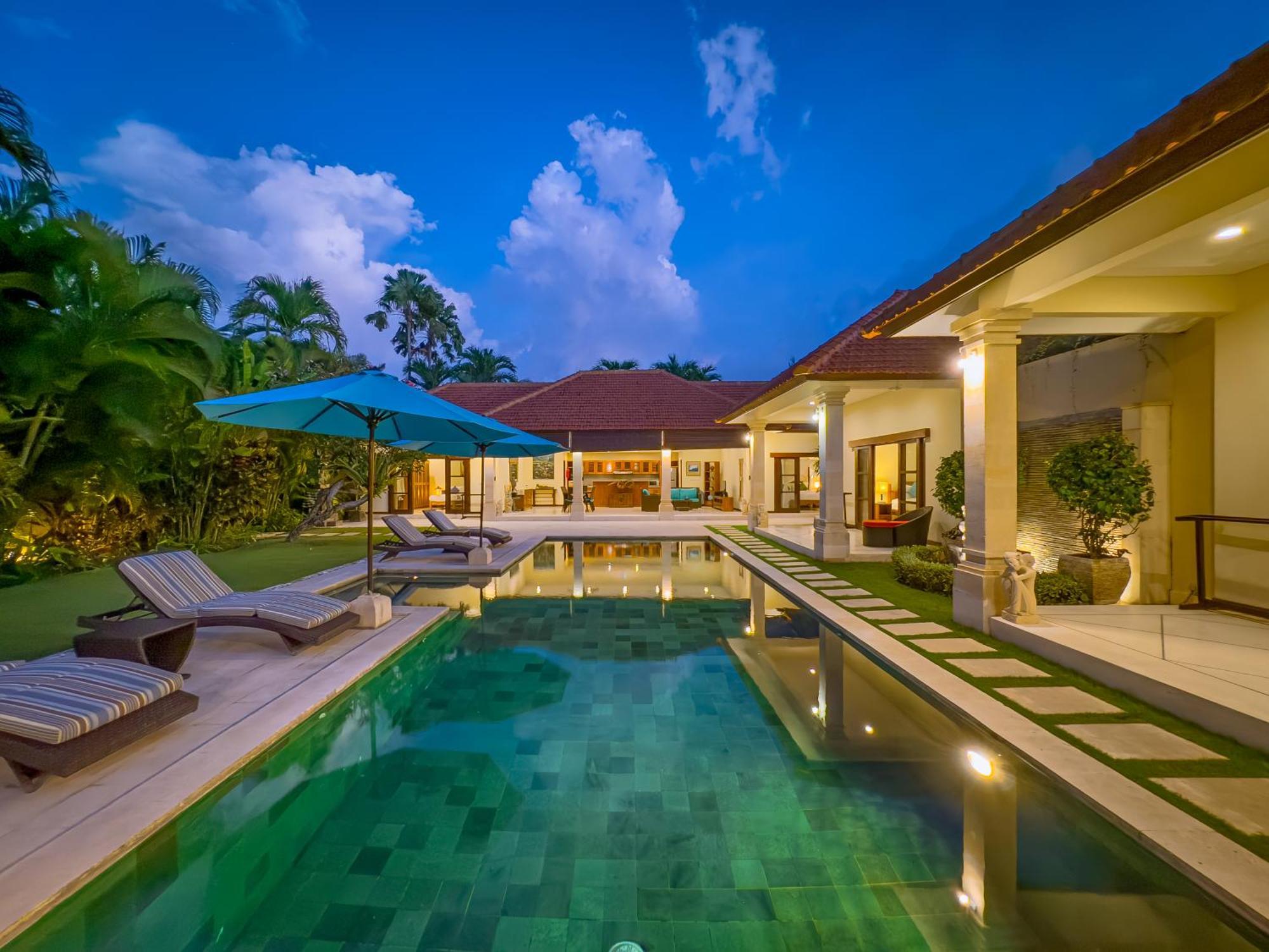 Vara Managed By Bugis * Seminyak (Bali)