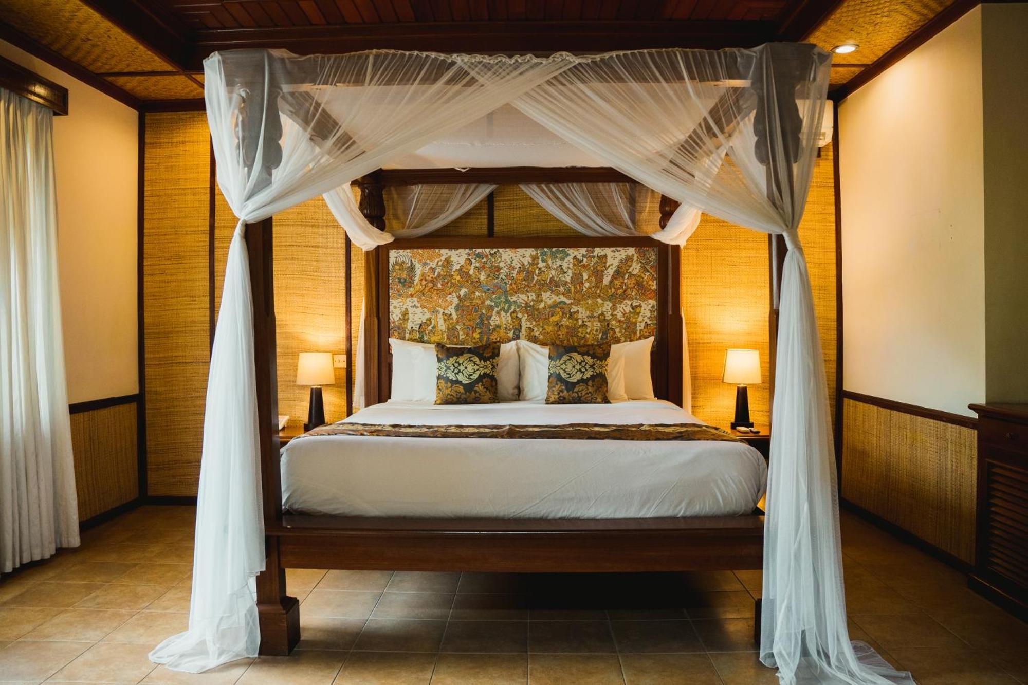 Resort Sri Phala & 4*