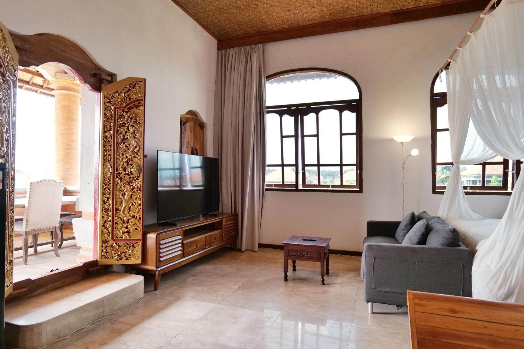Gayatri Hotel
