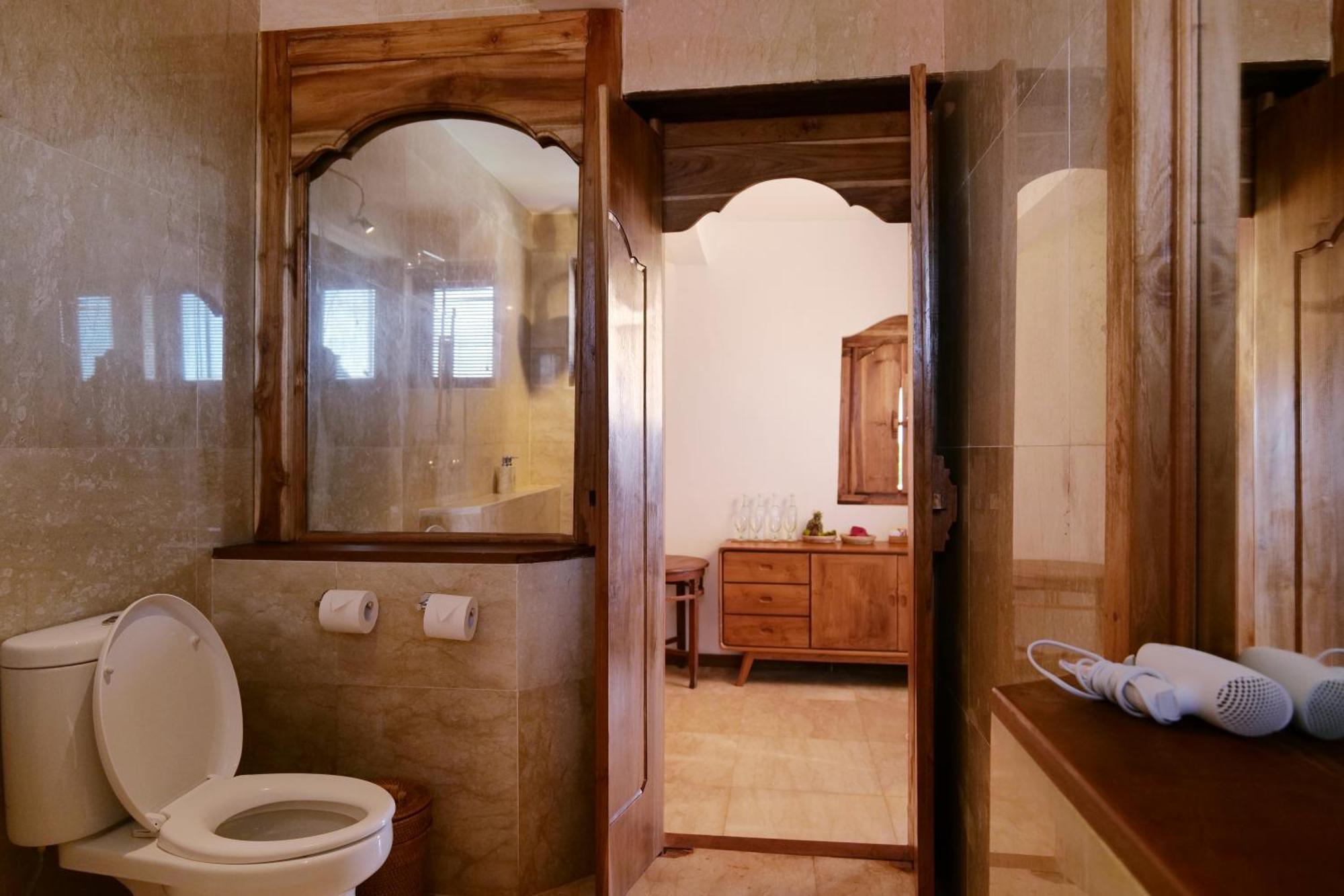 Gayatri Hotel 3*