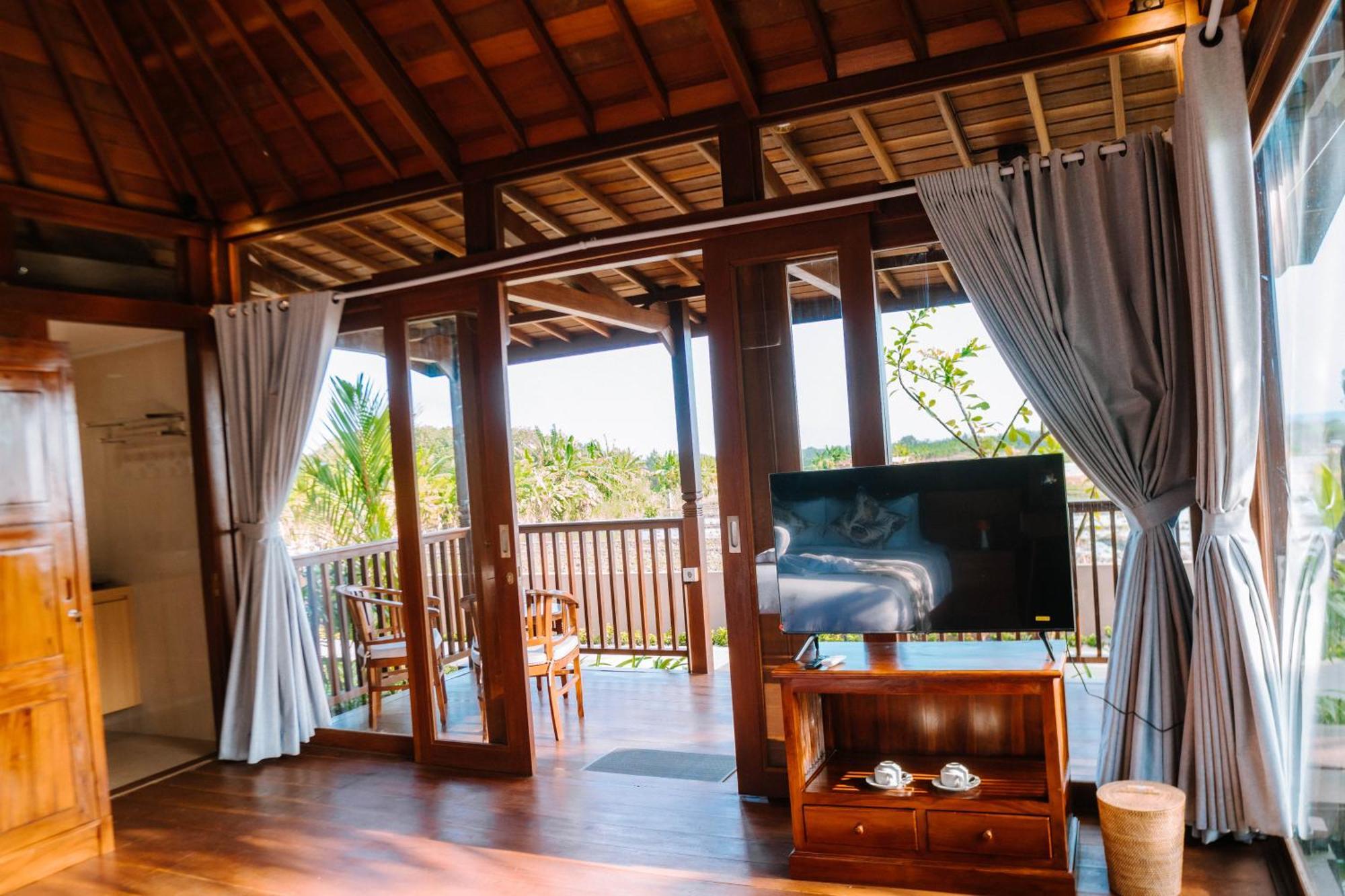 Hotel Point Retreats