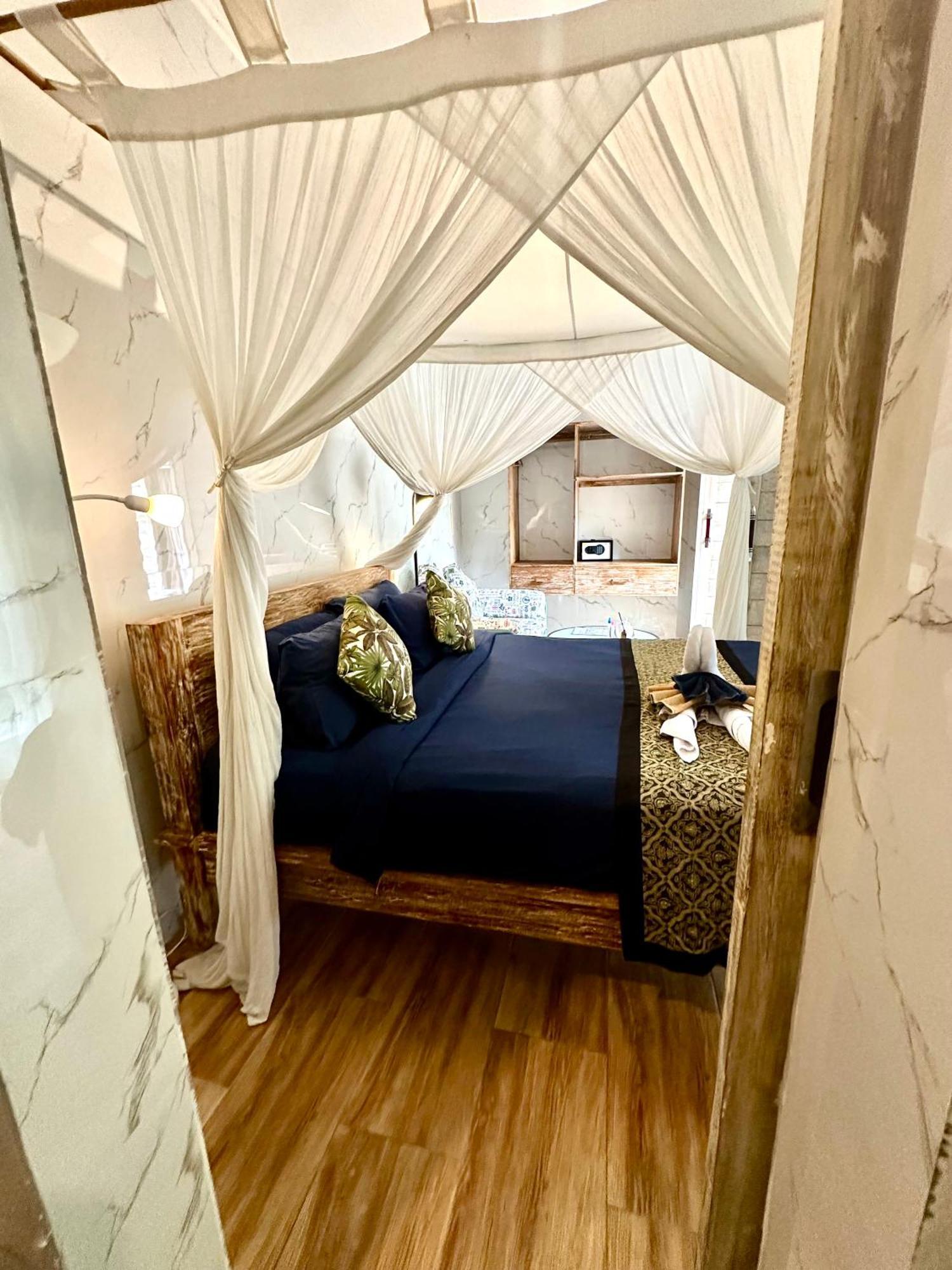 Kubu Guest house