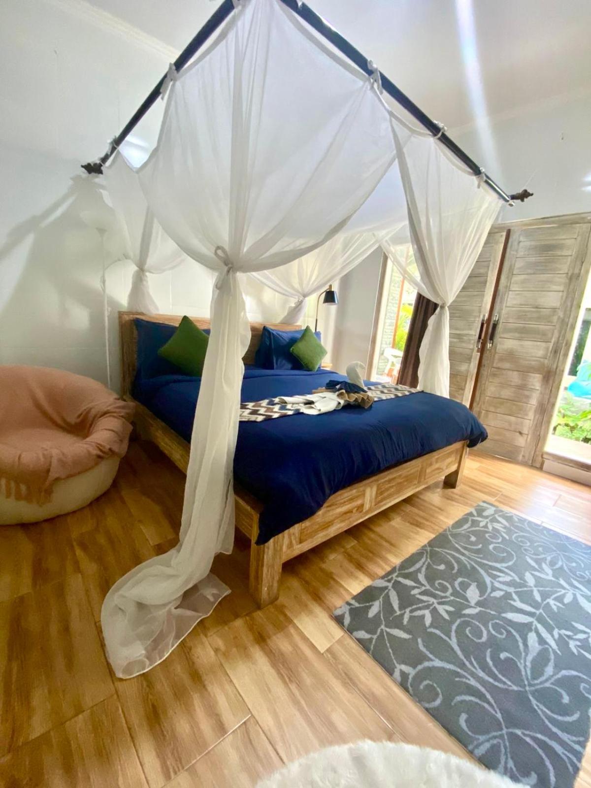 Kubu Guest house Seminyak (Bali)