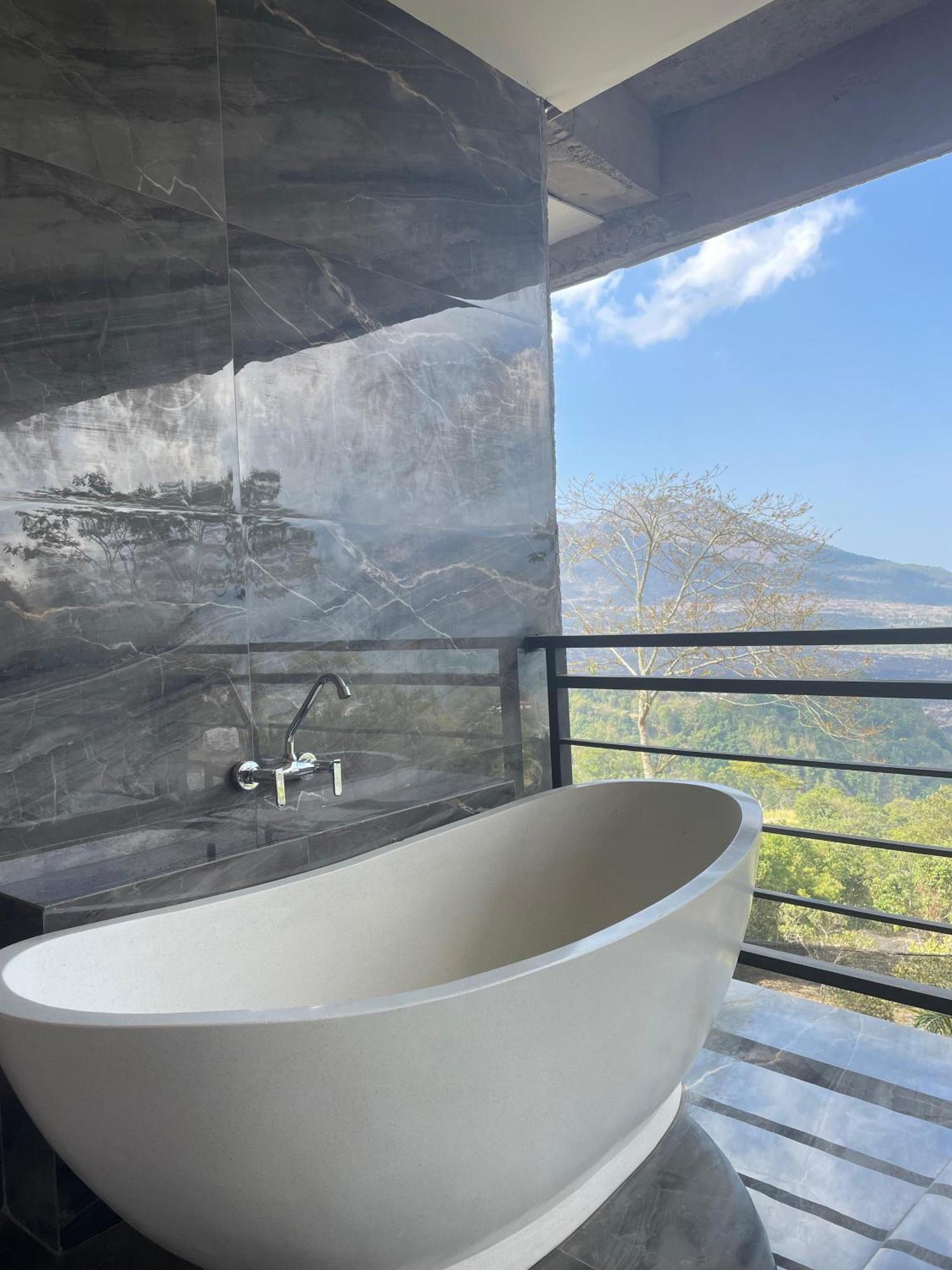 Caldera Hotel Kintamani (Bali)