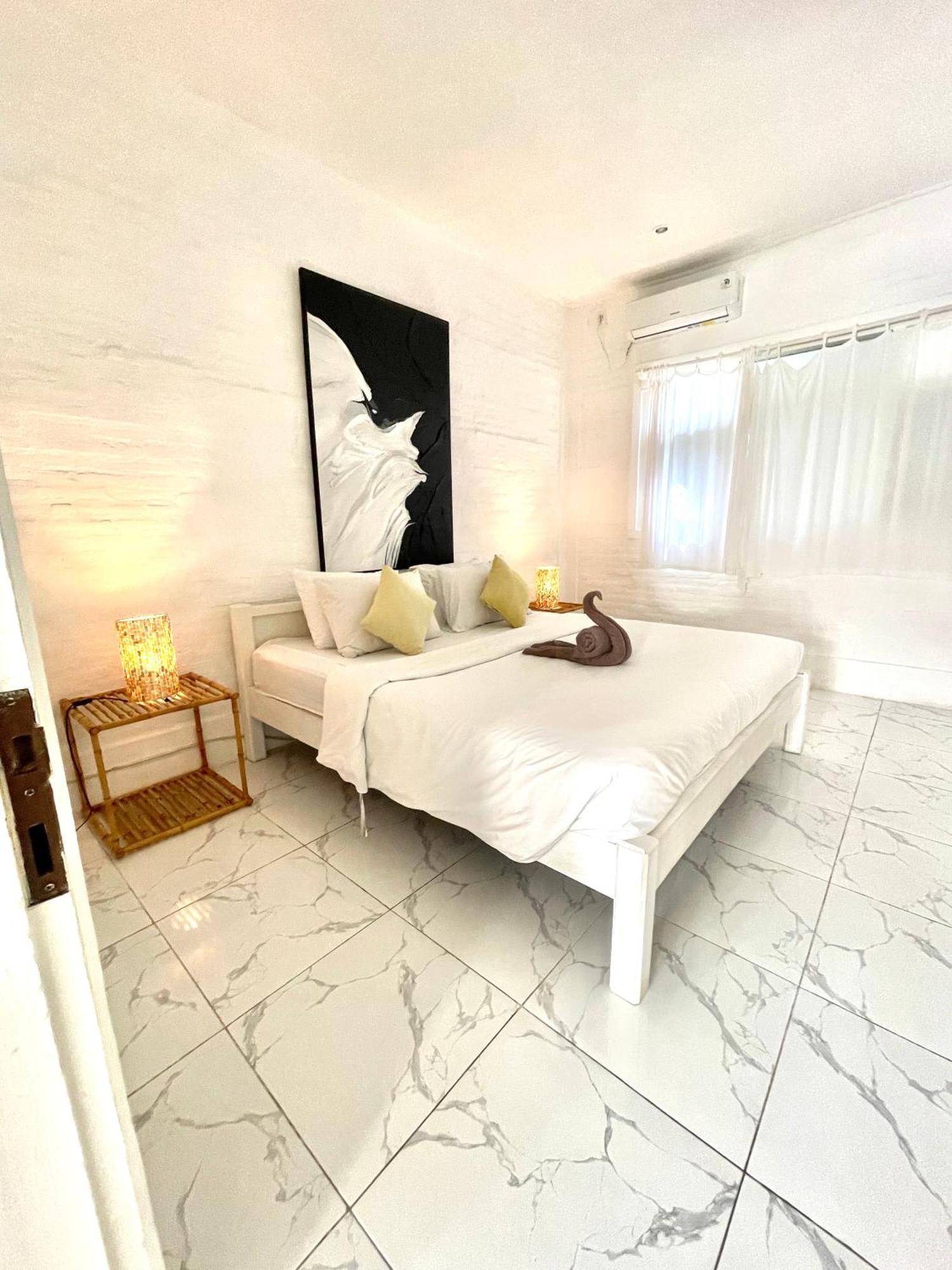 Villa Modern 3Br Villa, 4Min To Double Six Beach, Pool