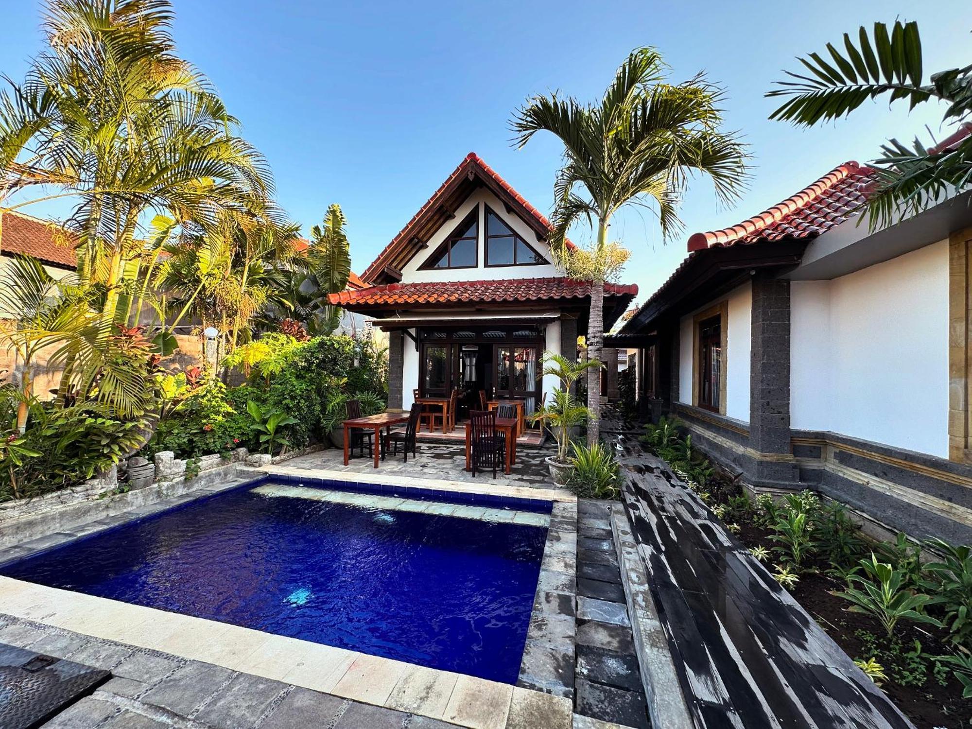 Bali Stuti Hotel 3*