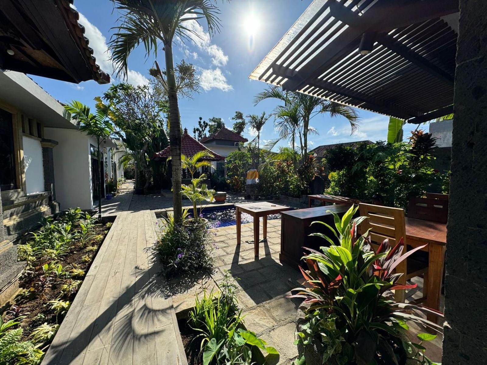 Hotel Bali Stuti 3*