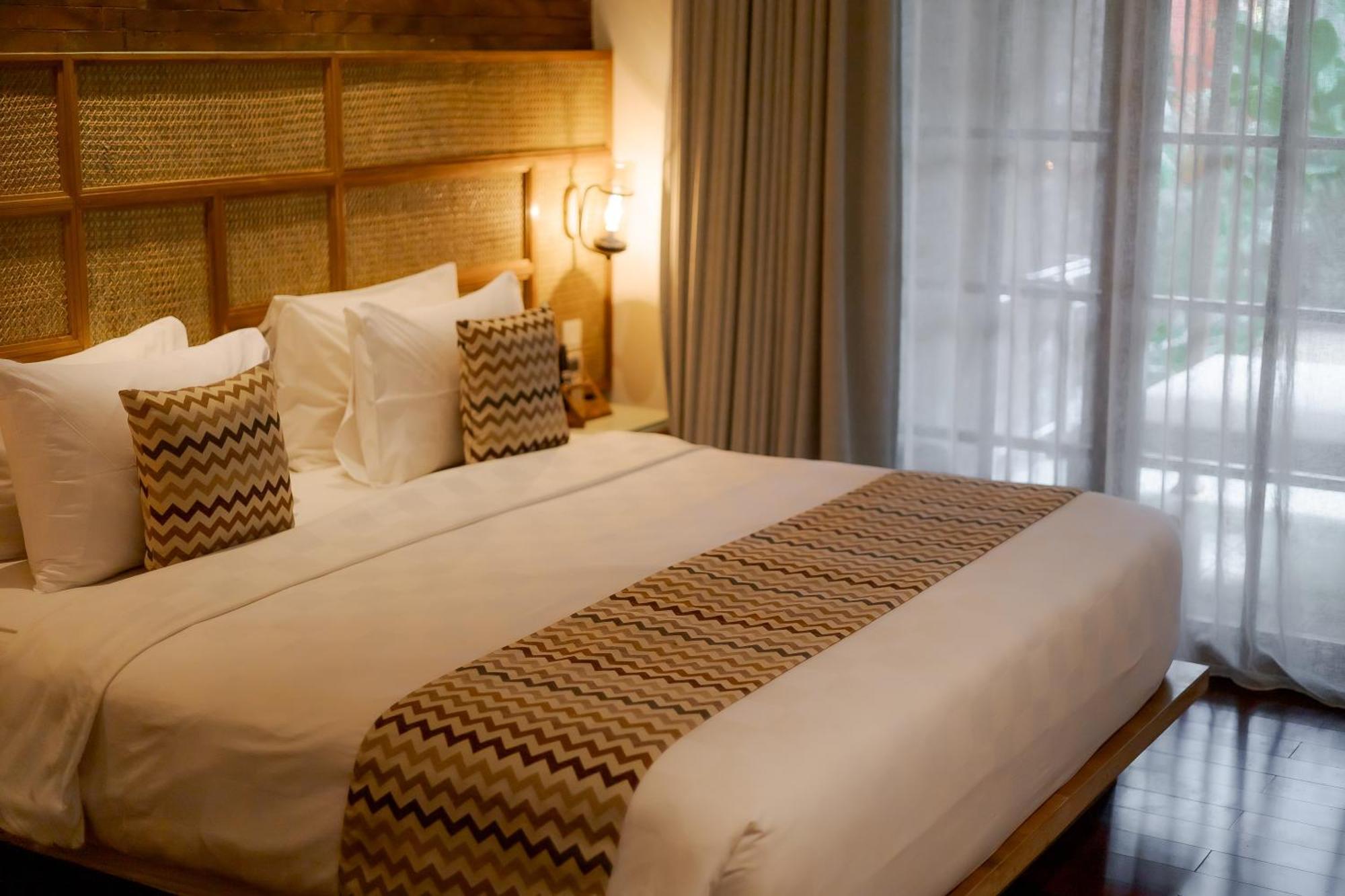 Fourteen Roses Boutique Hotel, Kuta Hotel Legian (Bali)