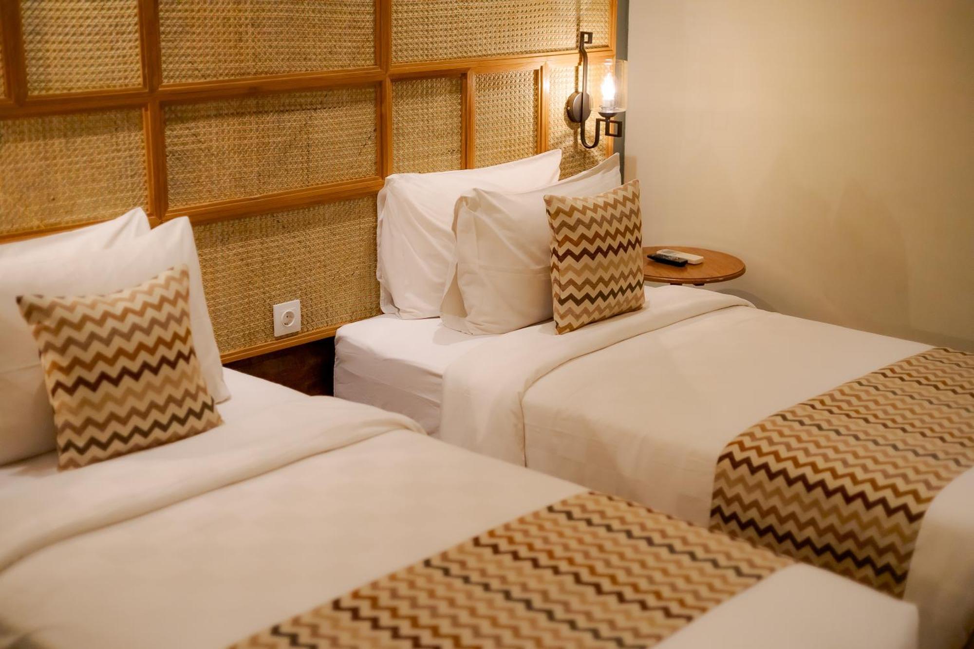 Fourteen Roses Boutique Hotel, Kuta Legian (Bali)