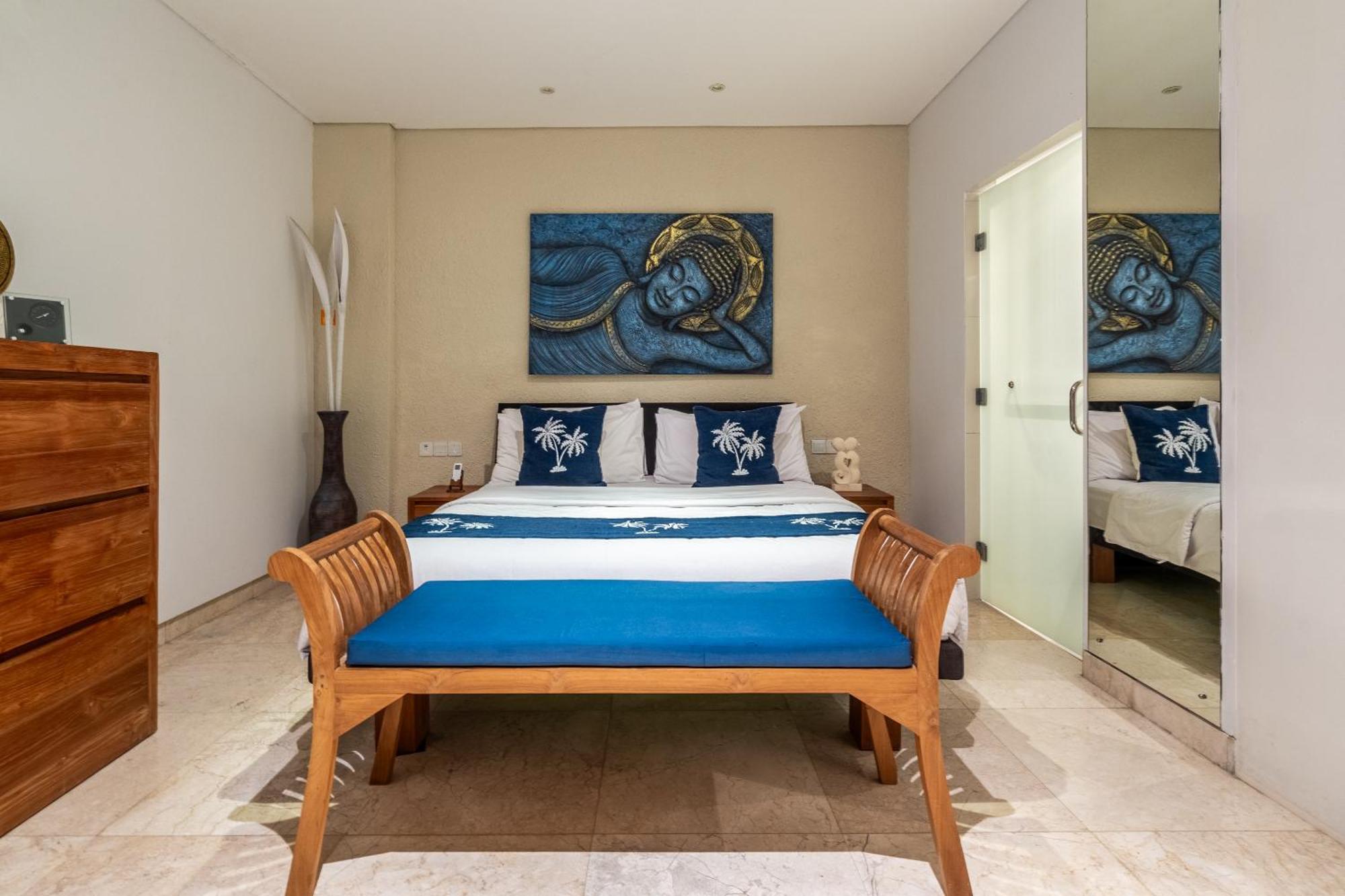 Hotel Aq-va & Seminyak Legian (Bali)