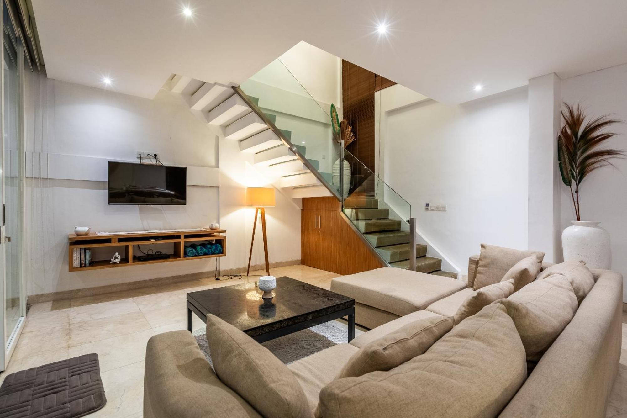 Hotel Aq-va & Seminyak Legian (Bali)