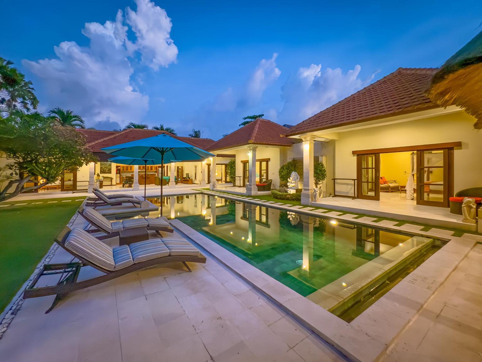 Vara Managed By Bugis * Seminyak (Bali)