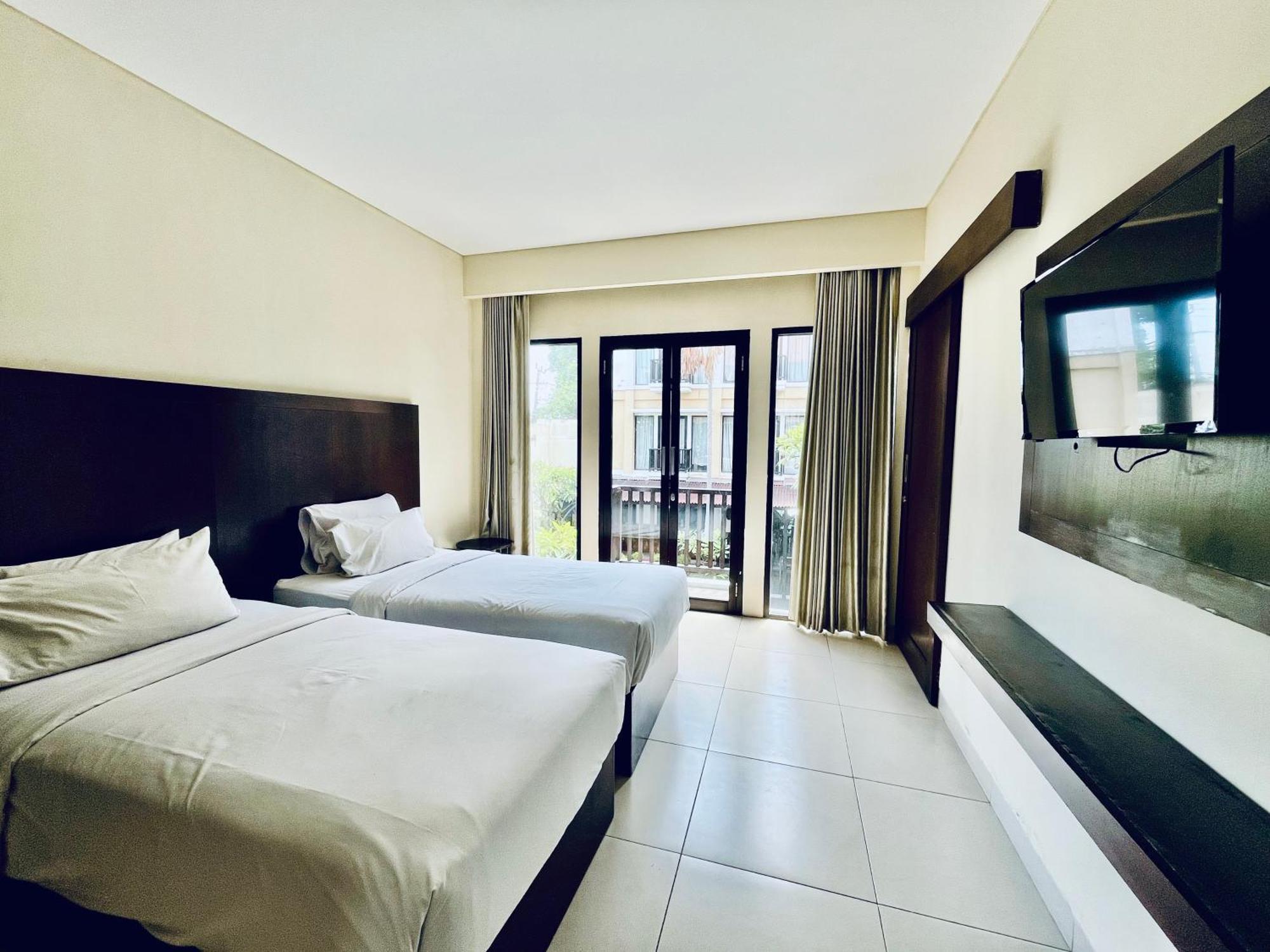 Suris Boutique Kuta (Bali)
