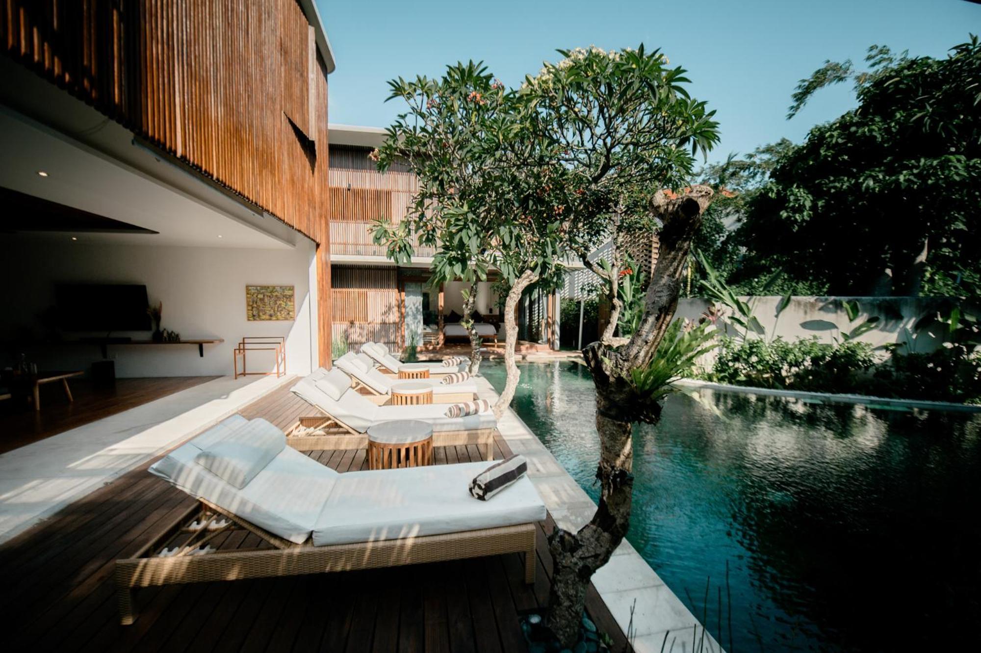 Paya Paya Luxury Near Beach-potato Head Villa Seminyak (Bali)
