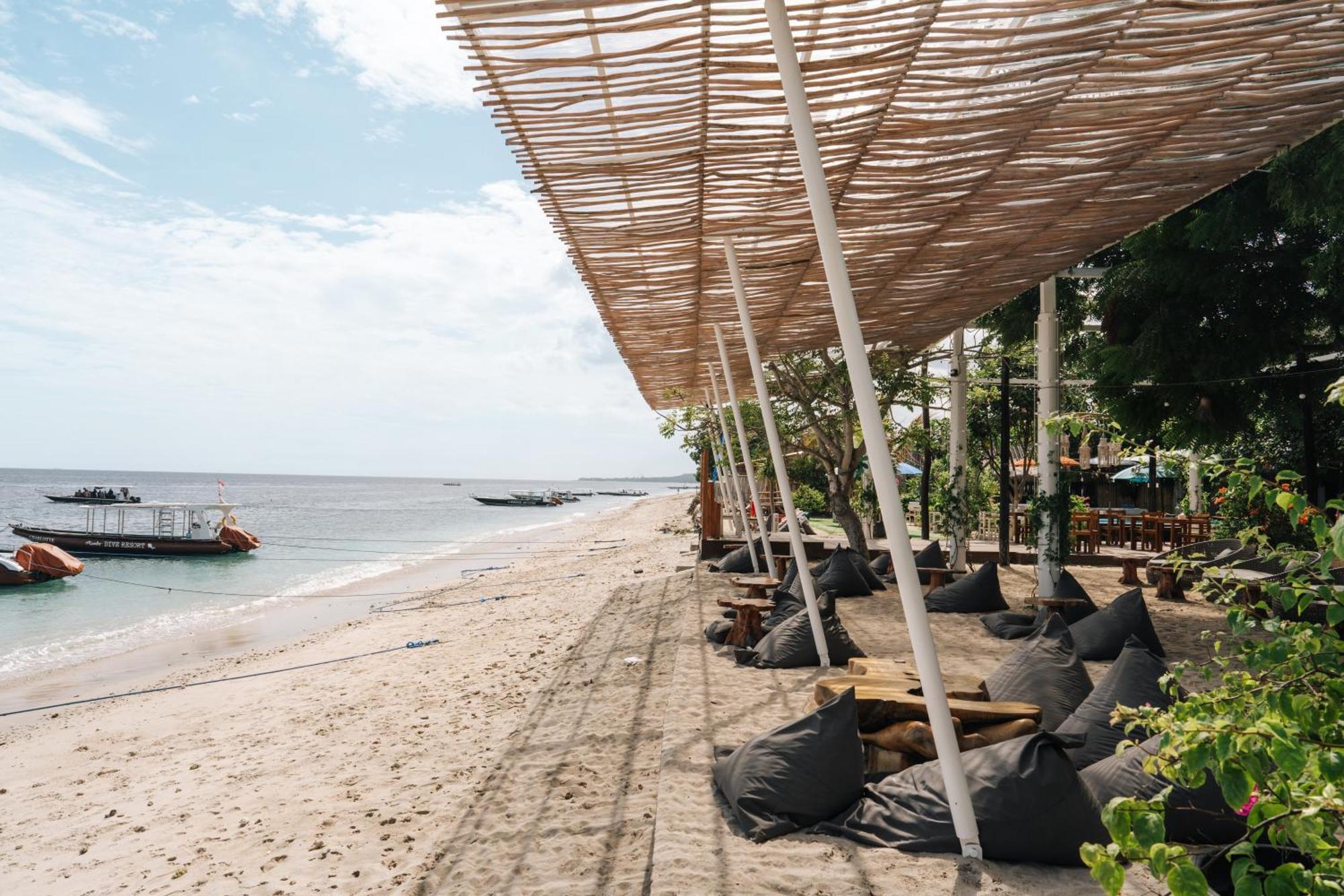 Mambo Hotel Toyapakeh