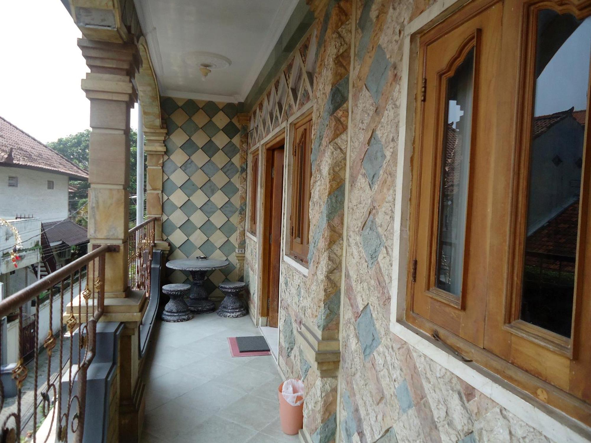 The Reinhold Bali Guest house *