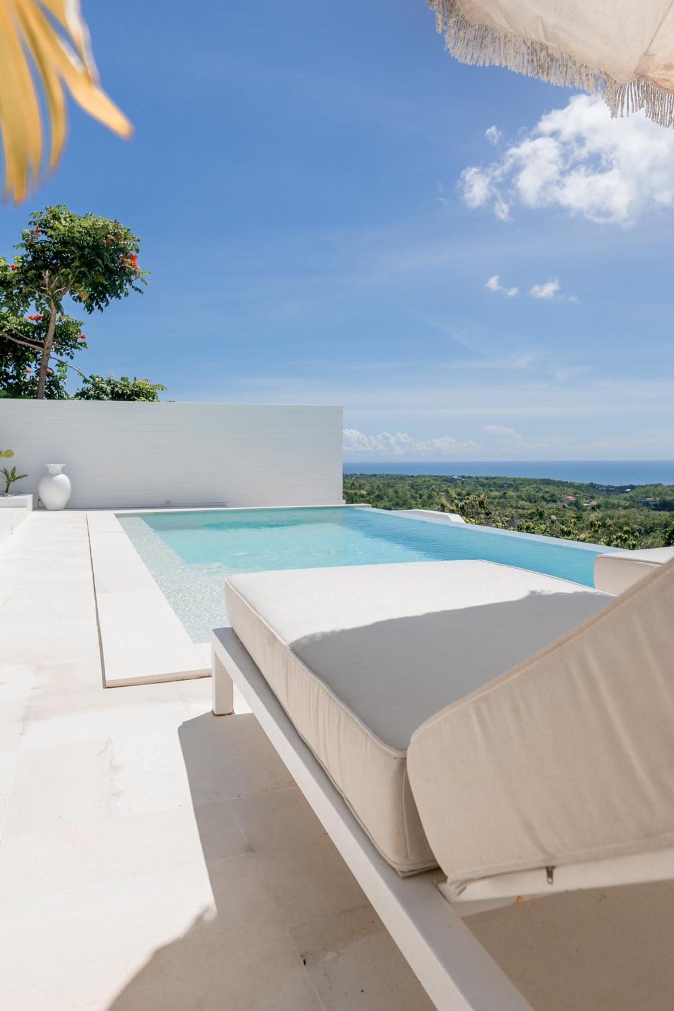 Lola Uluwatu (Bali)