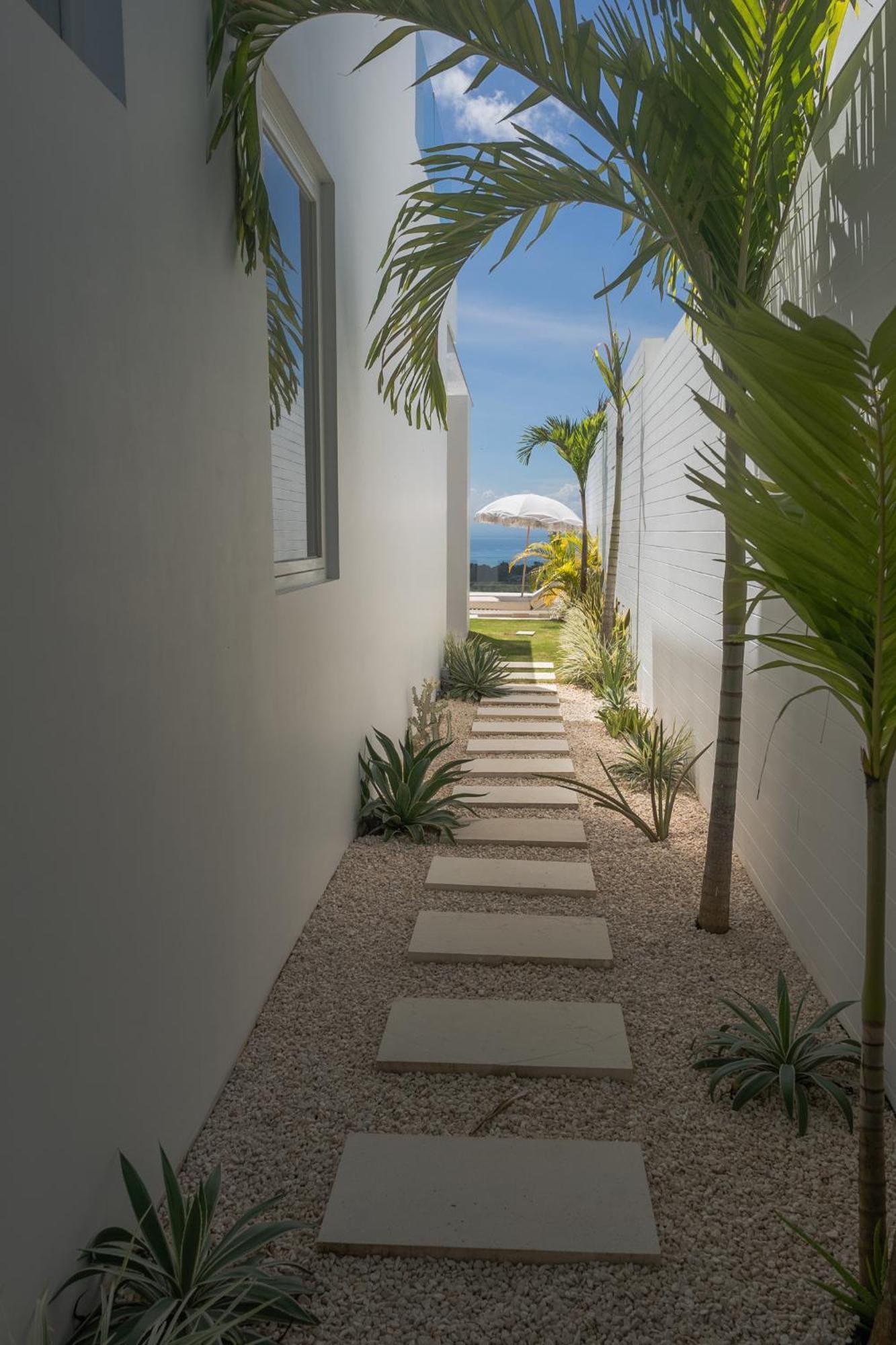 Villa Lola