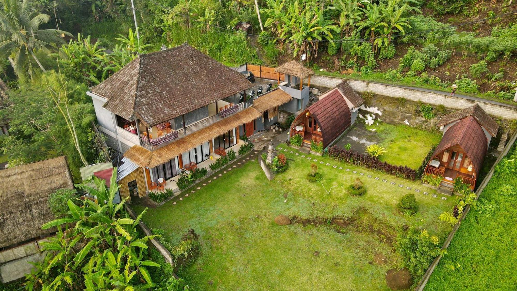 Lumbung Ayu Sari & * Karangasem (Bali)