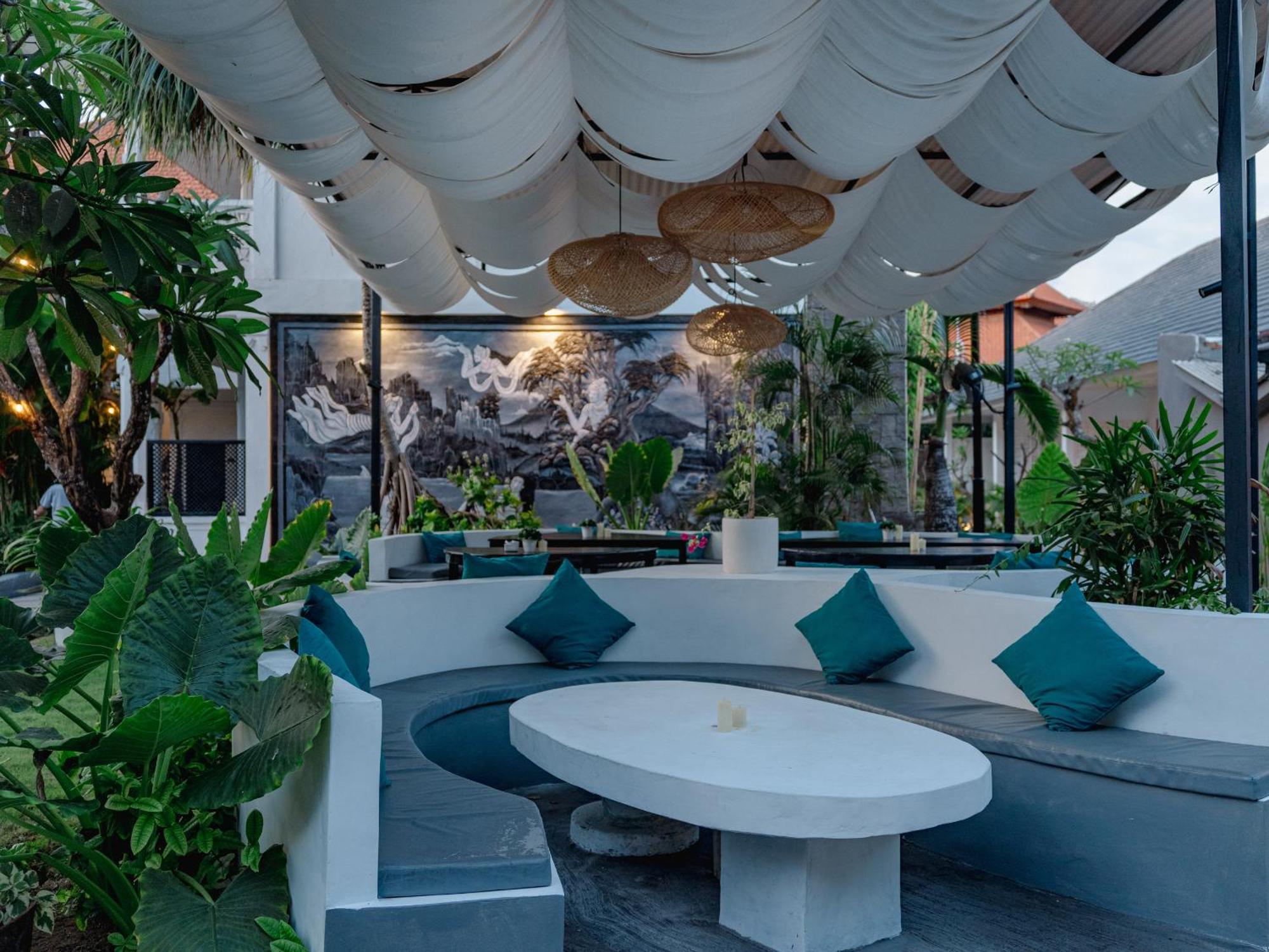 Casa Wina Kuta Hotel