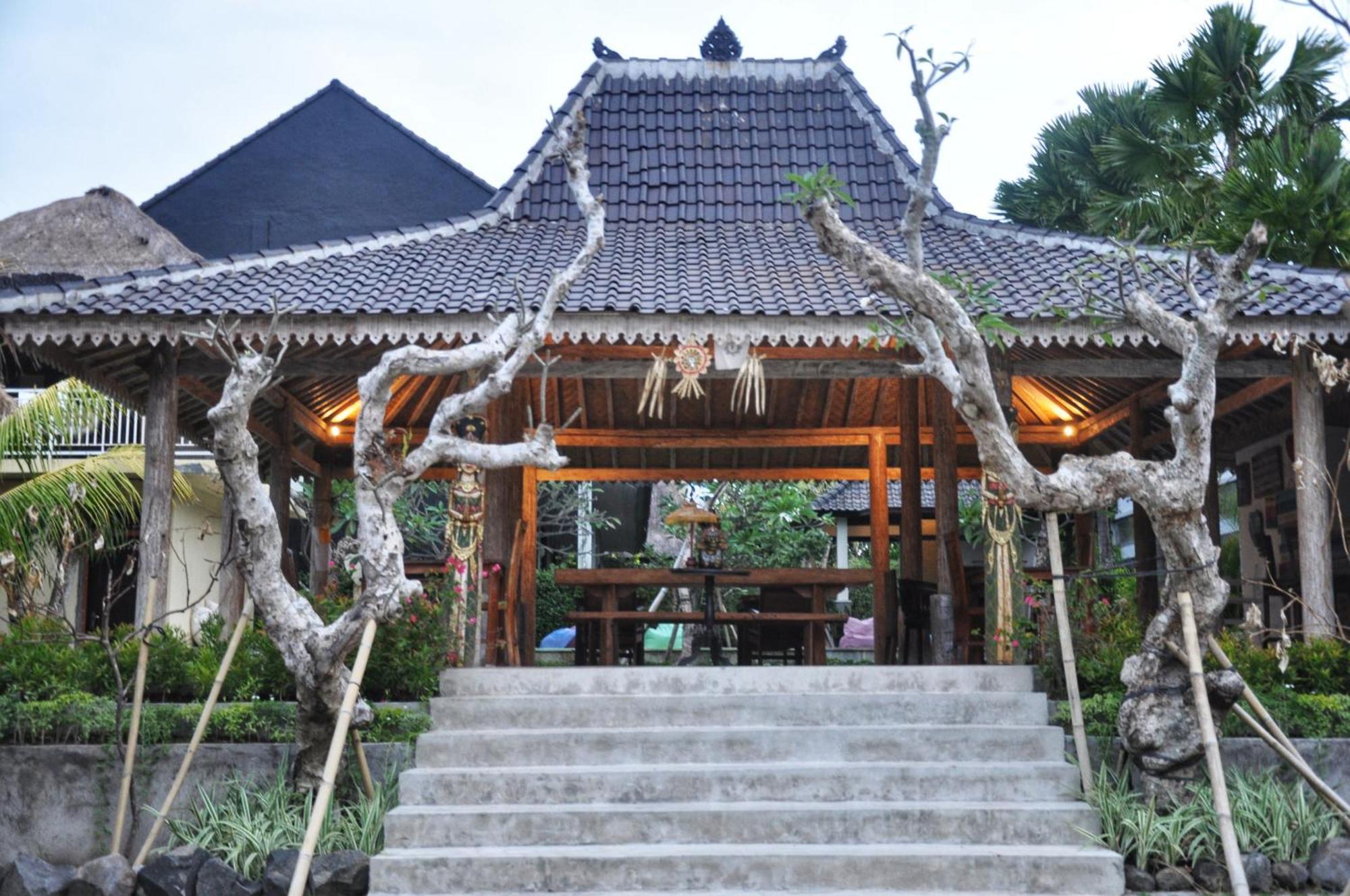 Kubudiuma Bali 2* Canggu (Bali)