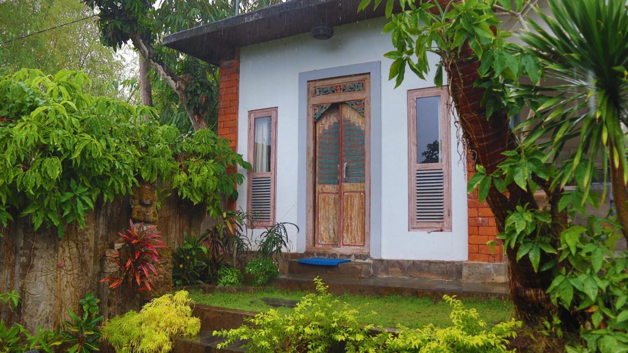 Pranajaya Loka Hotel