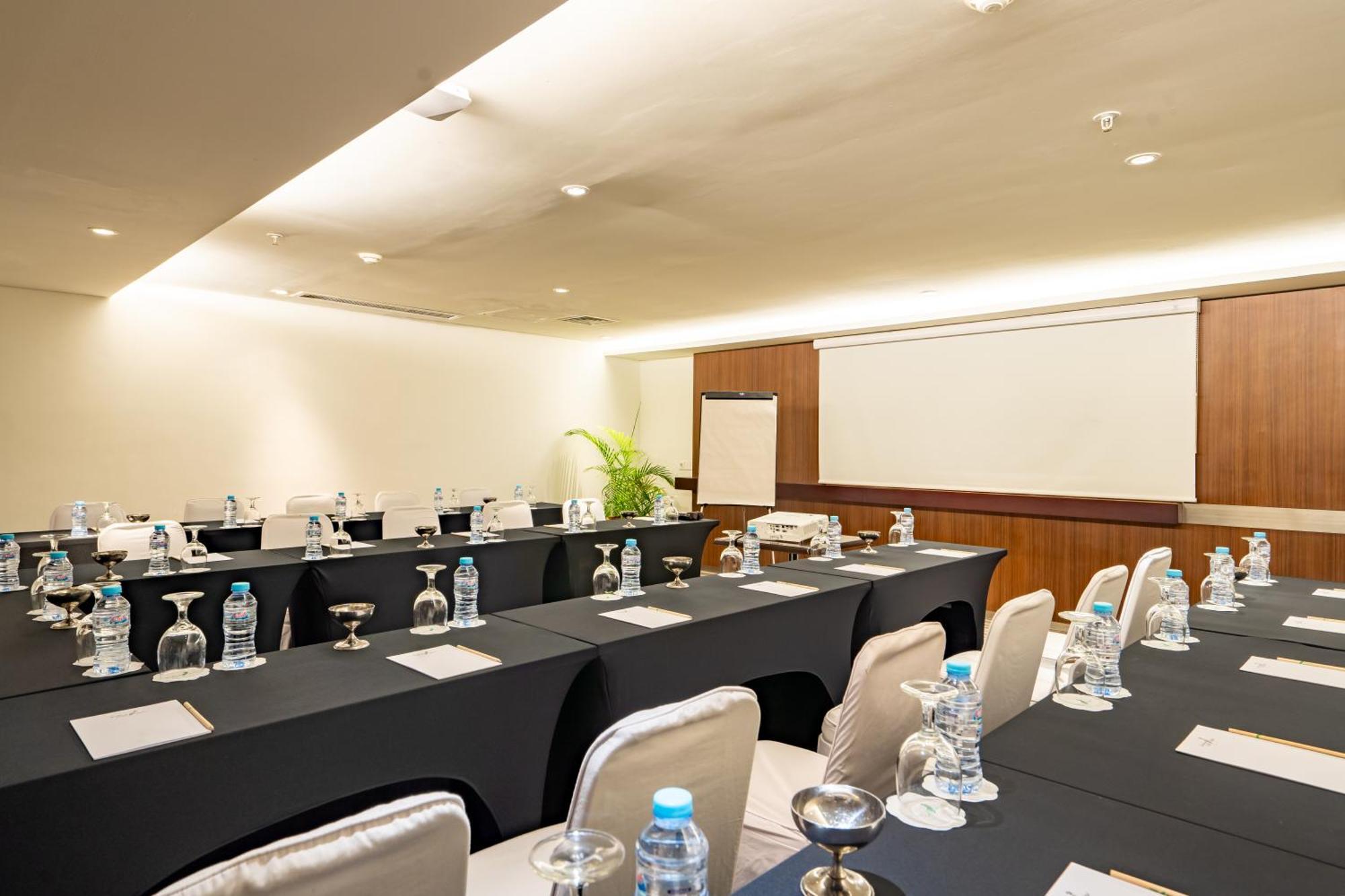 Hotel Bintang Kuta 4*