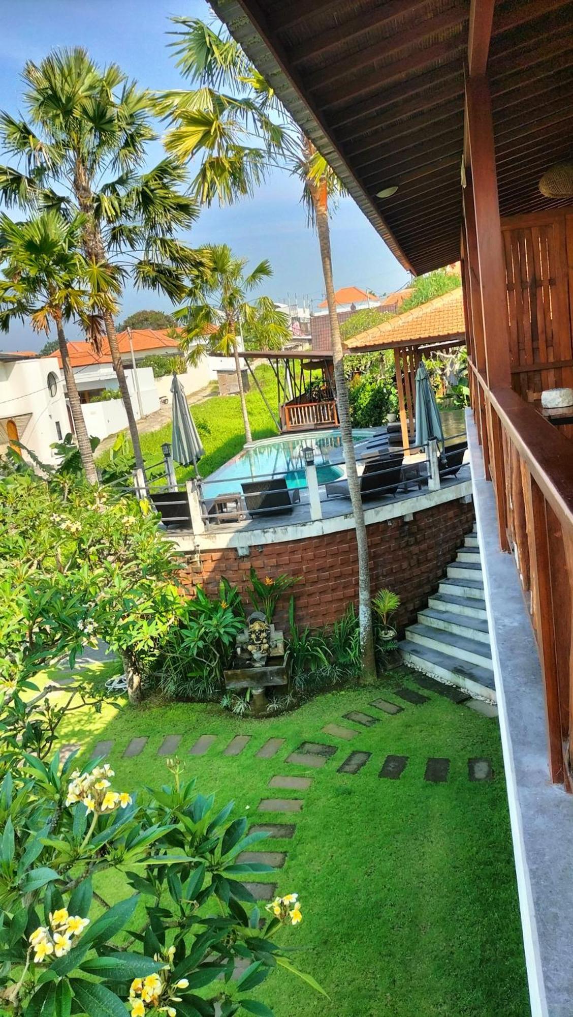 La Pan Nam Exotic And Bed & Breakfast