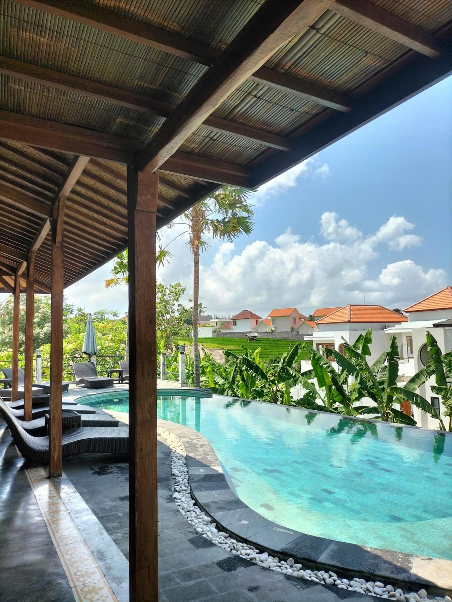 La Pan Nam Exotic And Bed & Breakfast