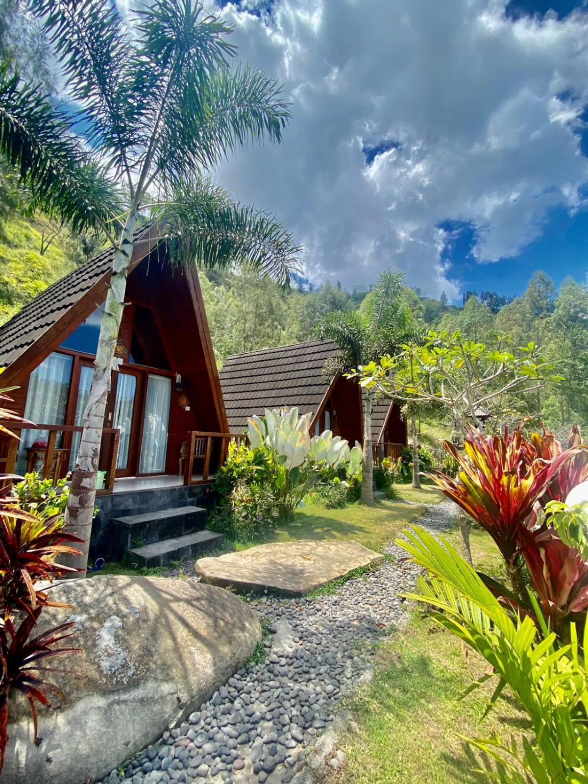 Lingga Bali Villa *