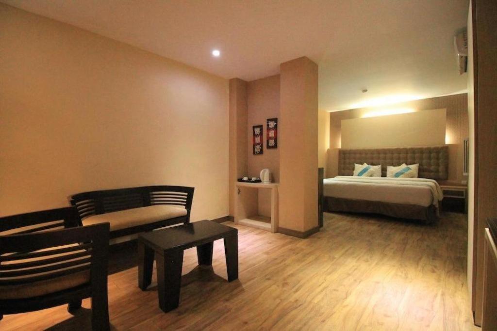 The Rivavi Hotel