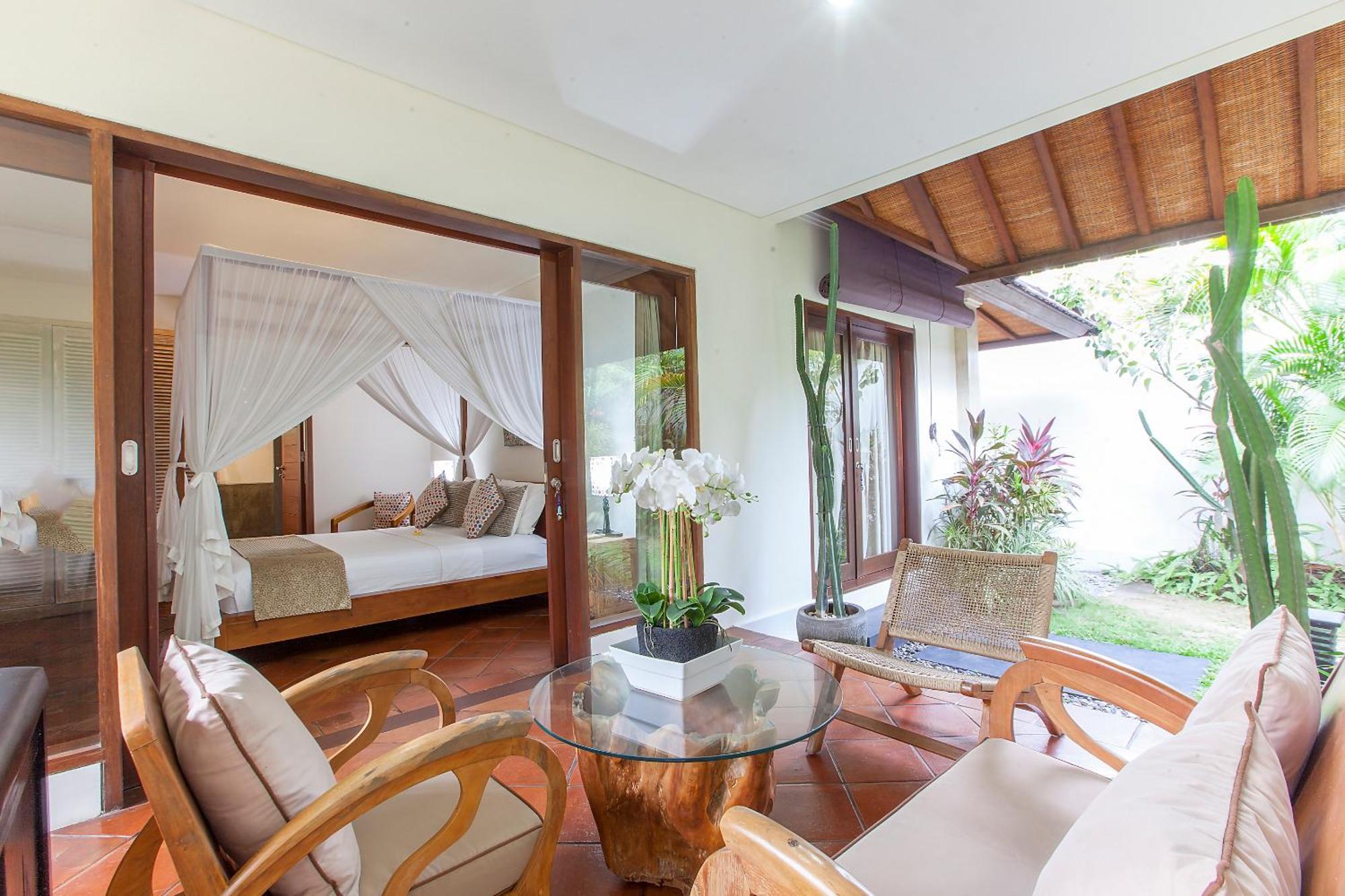Santi * Seminyak (Bali)