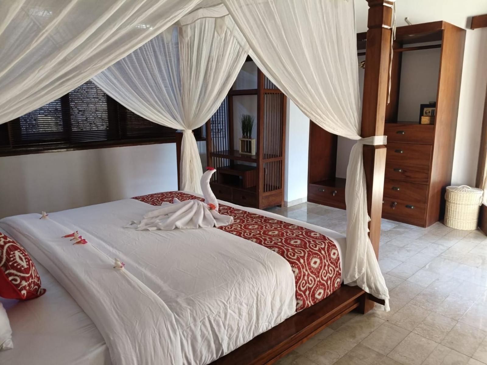 Sari Bumi Menjangan Hotel Banyuwedang