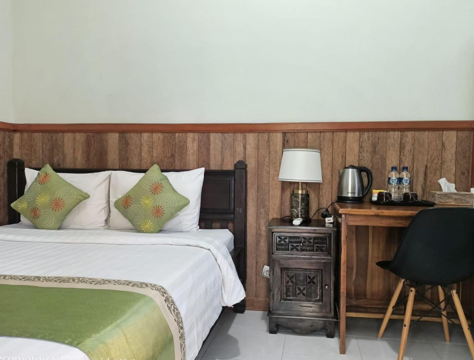 Palace Homestay *