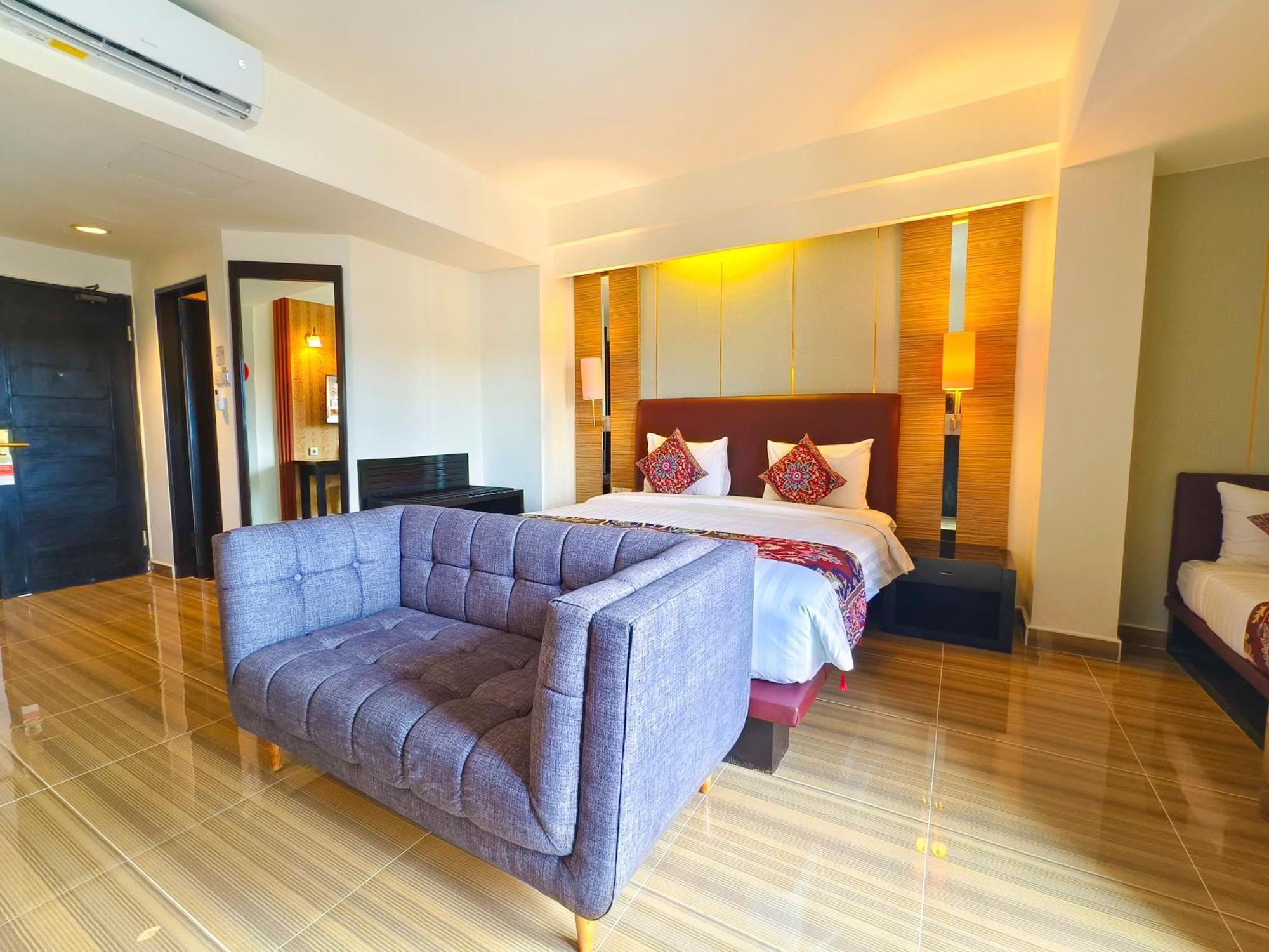 The Tandibayang & Hotel 3*