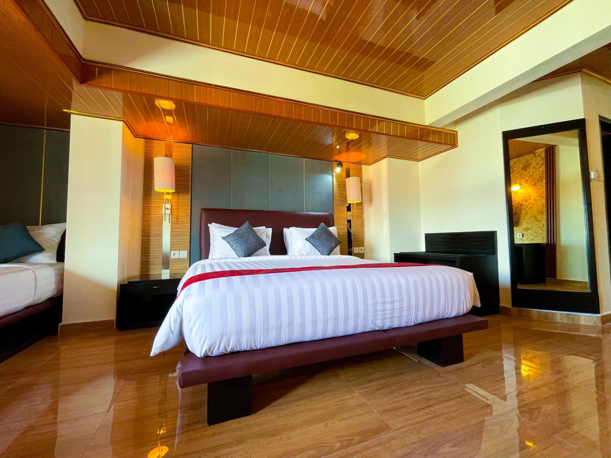 The Tandibayang & Hotel Badung (Bali)