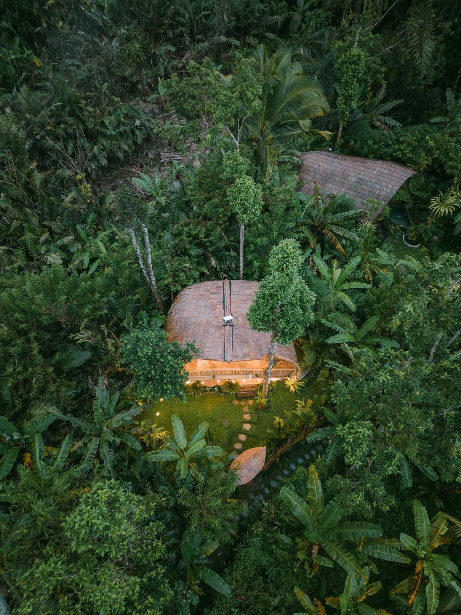 Villa Alamvaya Bali Bamboo House