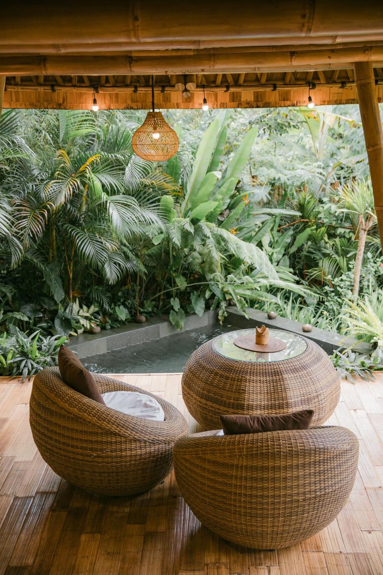 Alamvaya Bali Bamboo House Villa *