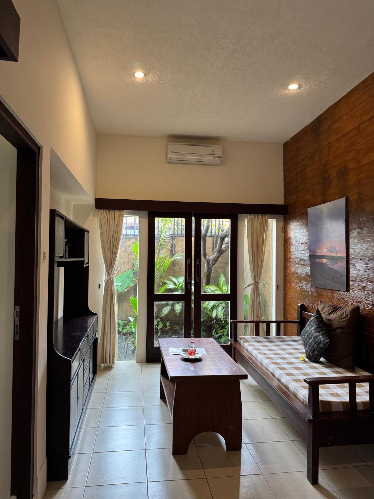 Wisma tamu Praschita Bali 2*