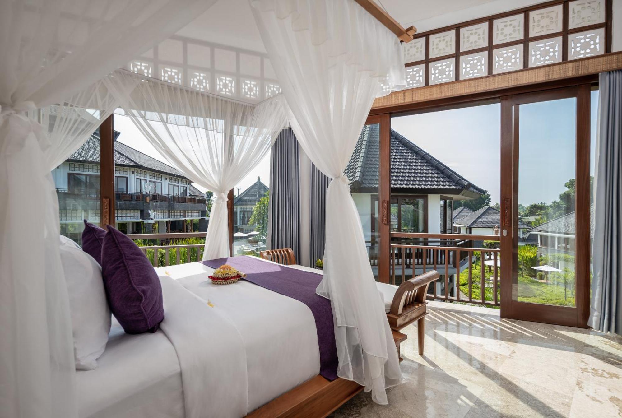 Swan Paradise A Pramana Experience 4*