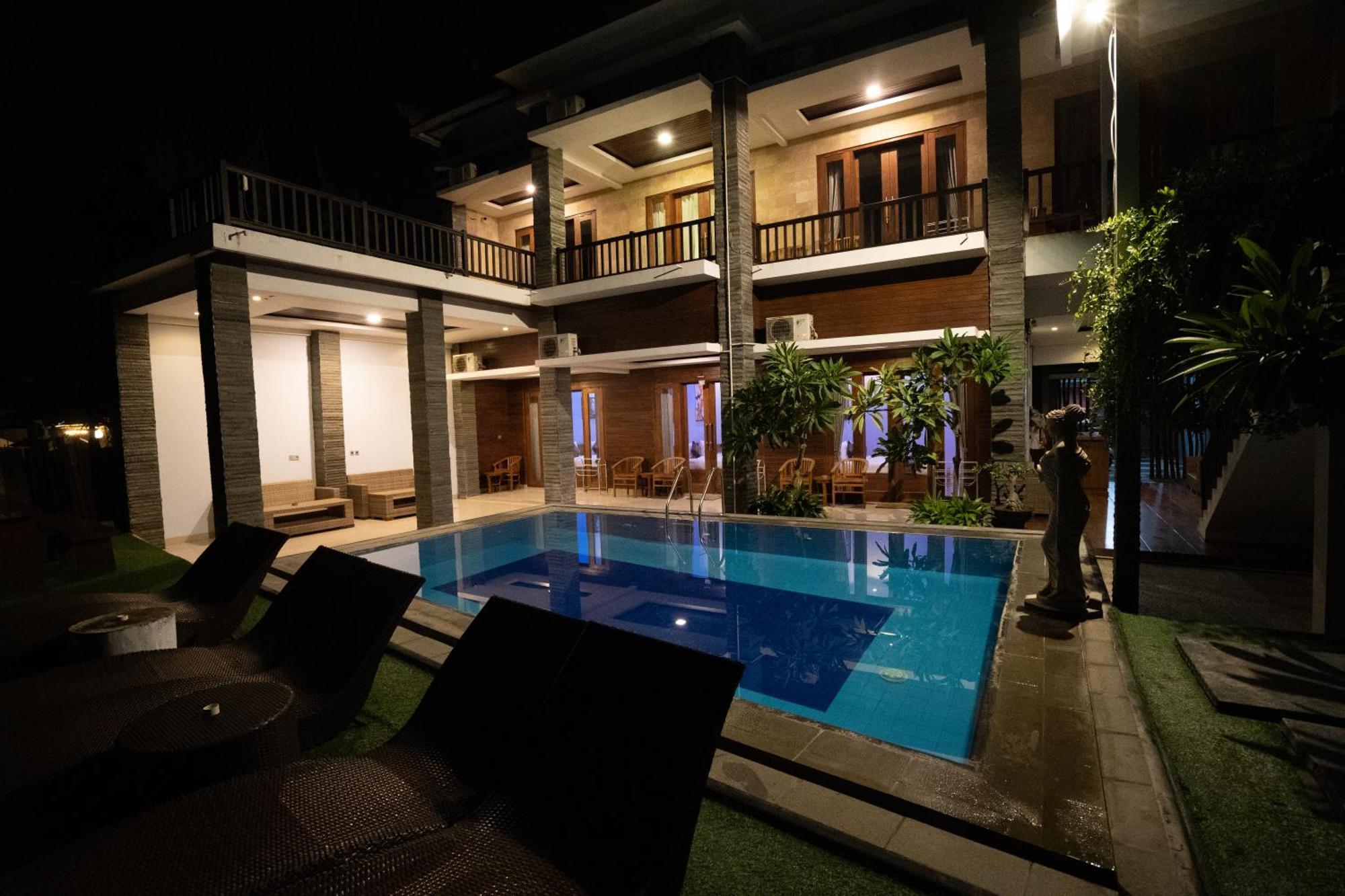 Barton 3* Batununggul