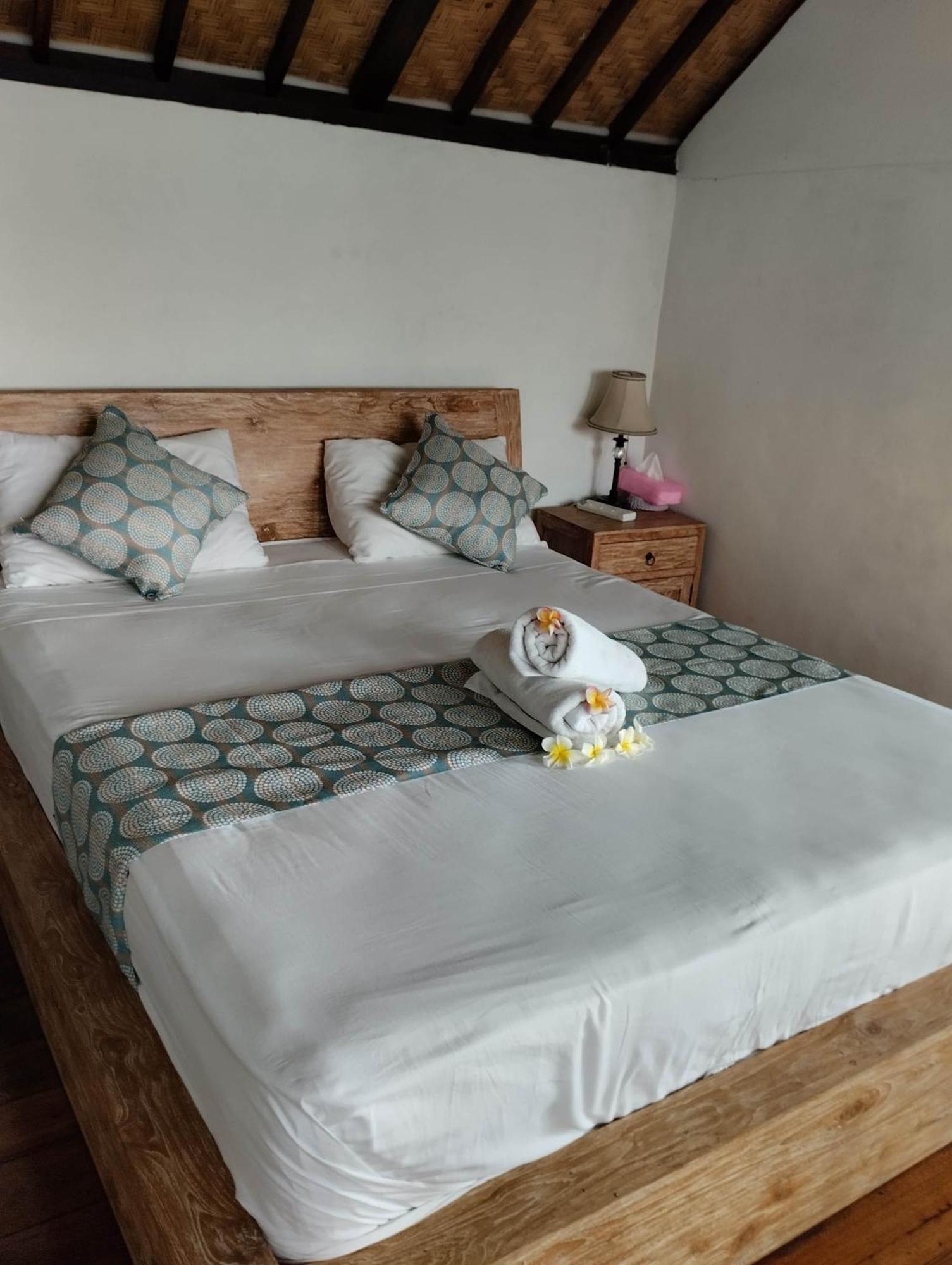 Yoga Bale House Karangasem (Bali)