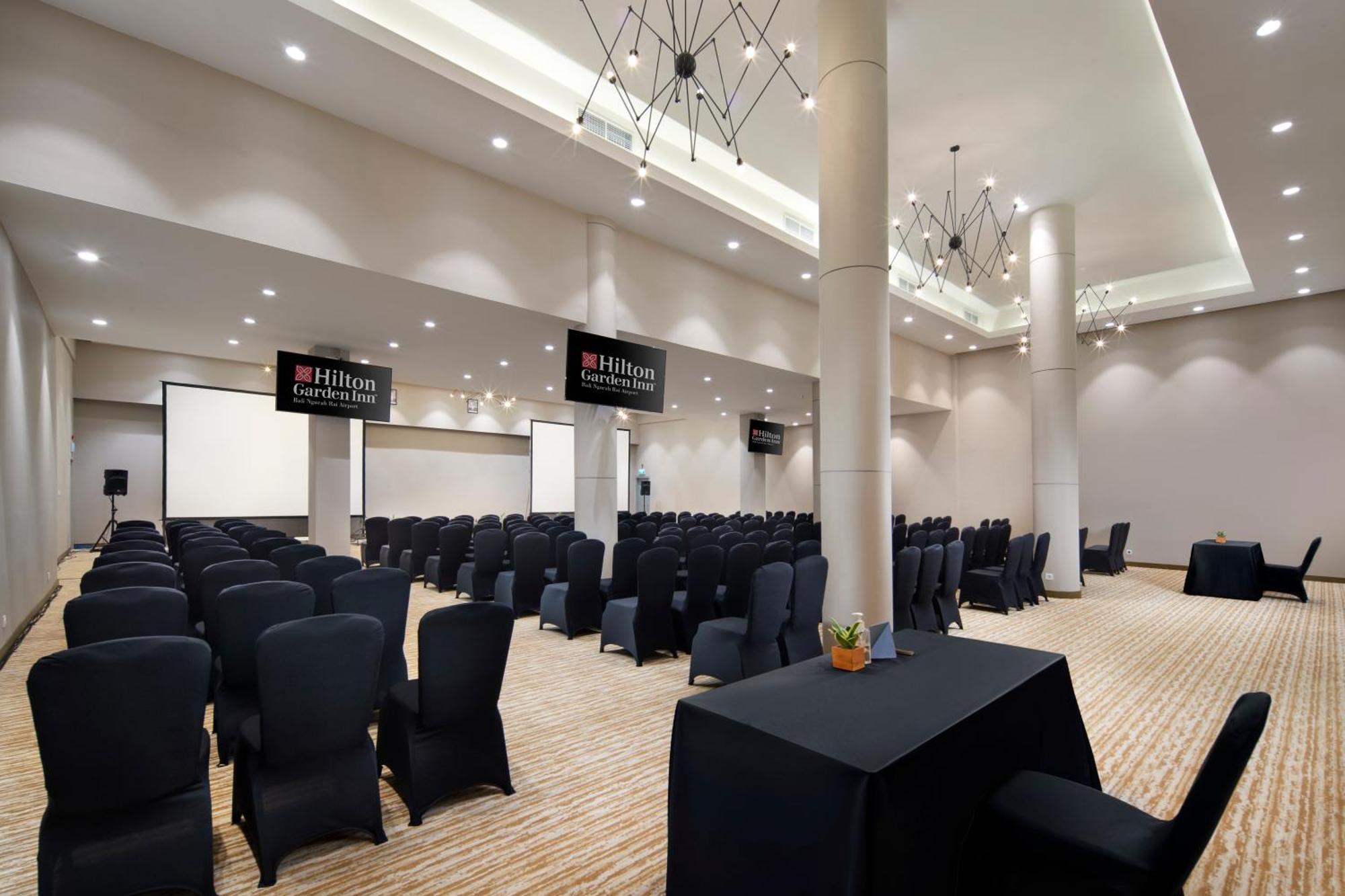 Hilton Garden Bali Ngurah Rai Airport Hotel 4*