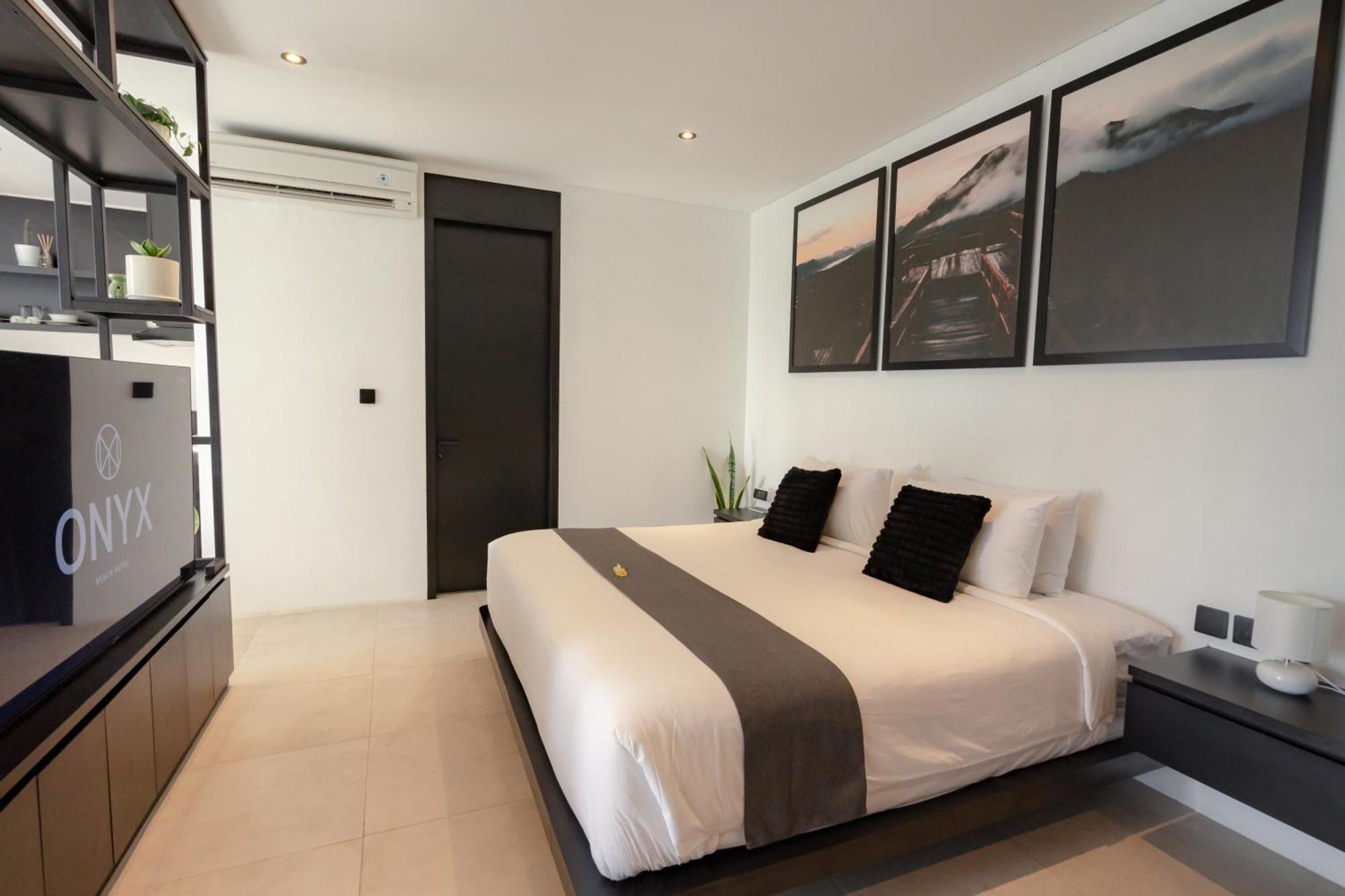 Onyx Aparthotel 5*